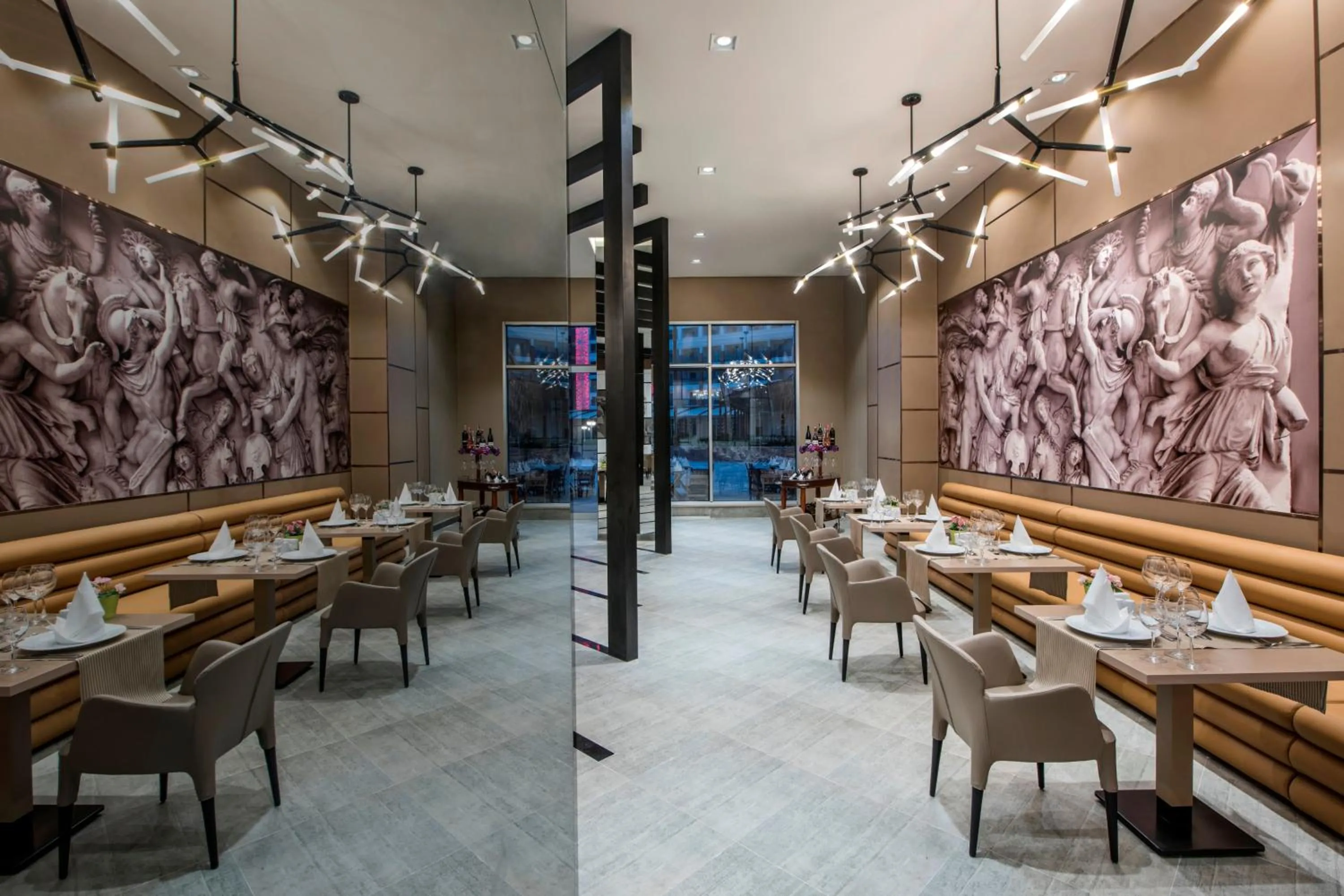 Restaurant/places to eat in Delphin BE Grand Resort