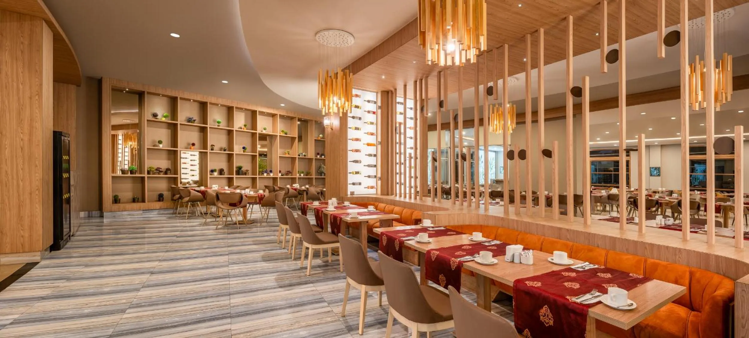 Restaurant/places to eat in Delphin BE Grand Resort