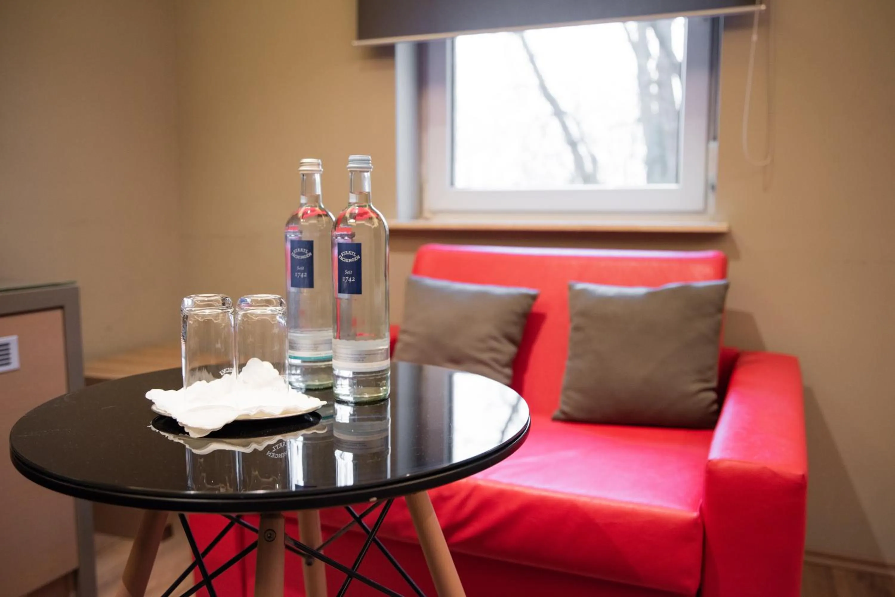 Living room in Zum grünen Baum Hotel Frankfurt Airport