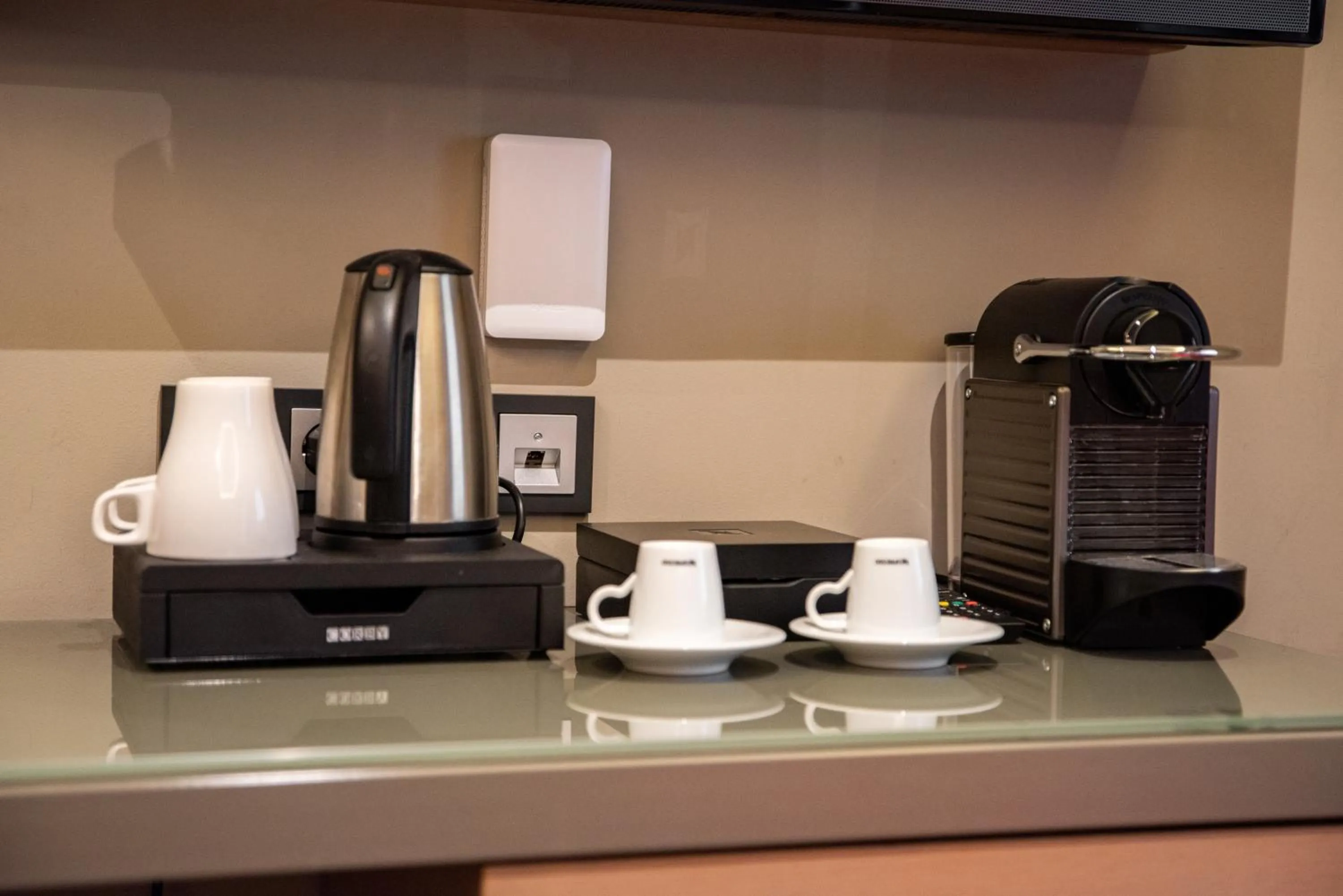 Coffee/tea facilities in Zum grünen Baum Hotel Frankfurt Airport