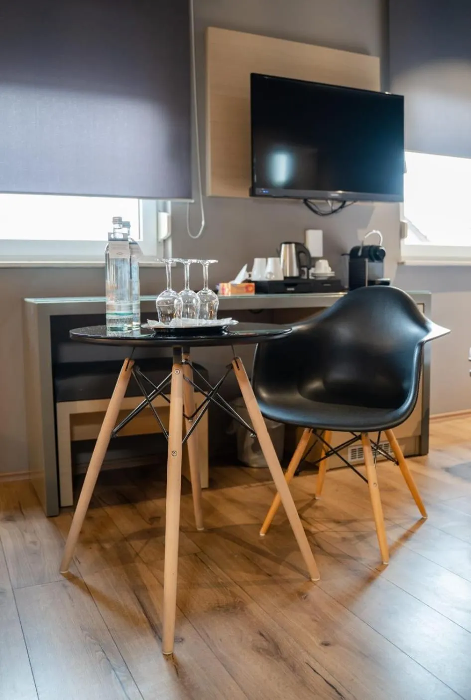 TV and multimedia in Zum grünen Baum Hotel Frankfurt Airport