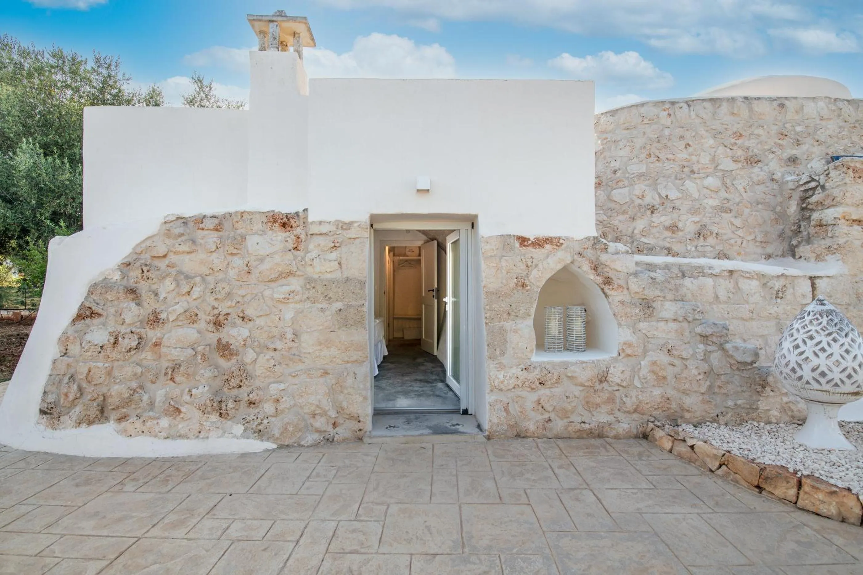 Facade/entrance in B&B Trulli Moonlight da Grace
