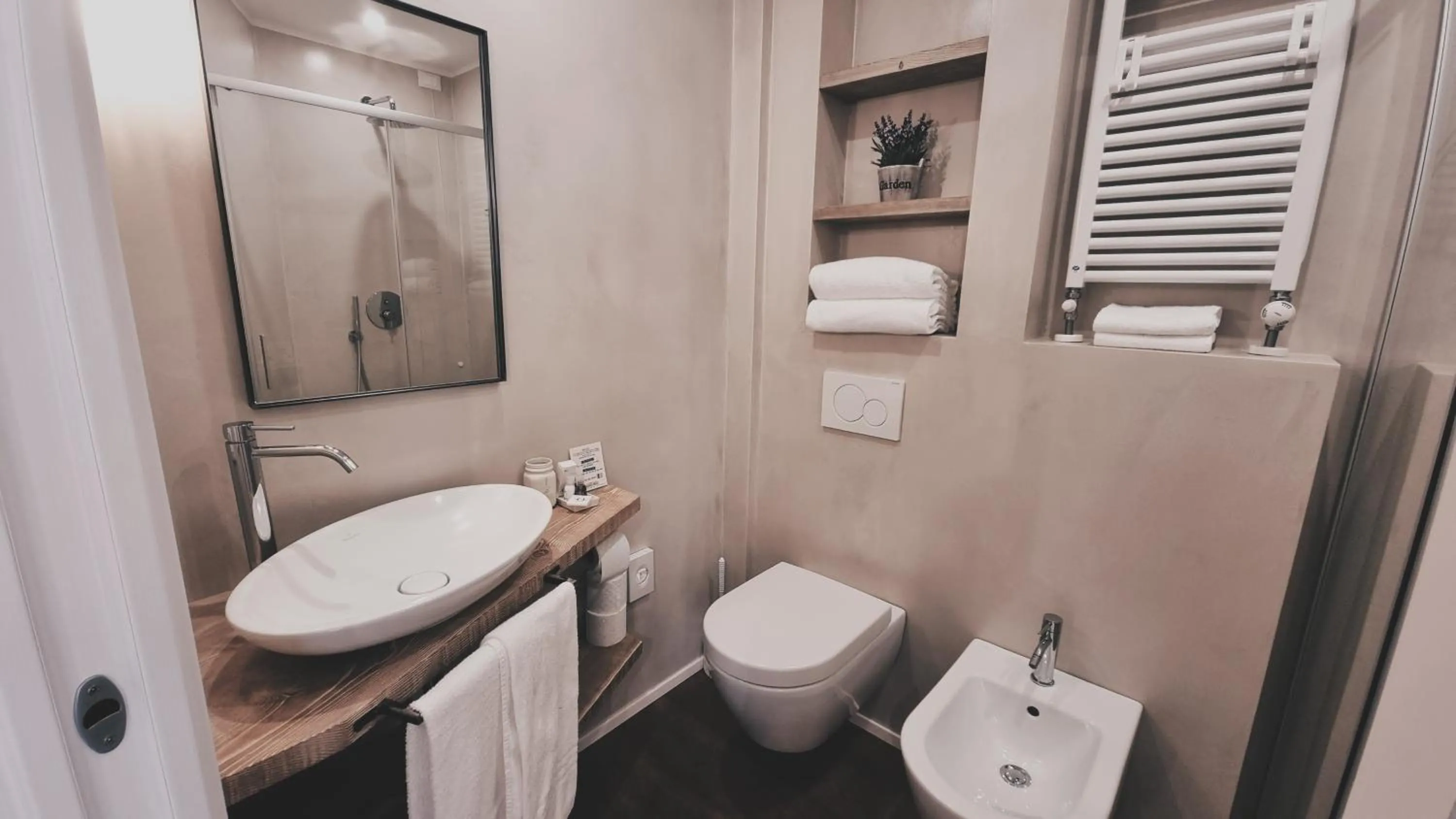 Toilet in Bardoliners