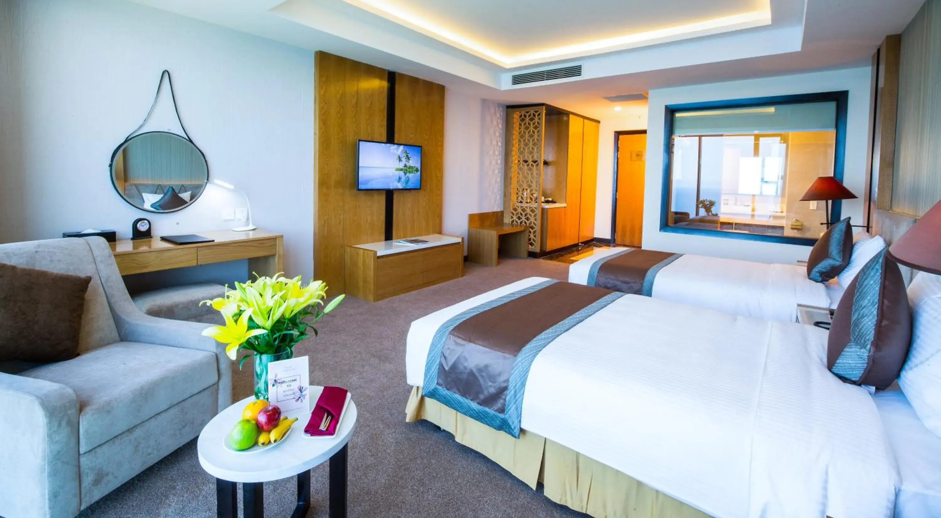 Deluxe Twin Room with City View in Muong Thanh Luxury Danang Beach Hotel Deluxe Twin Room with City View in Muong Thanh Luxury Danang Beach Hotel