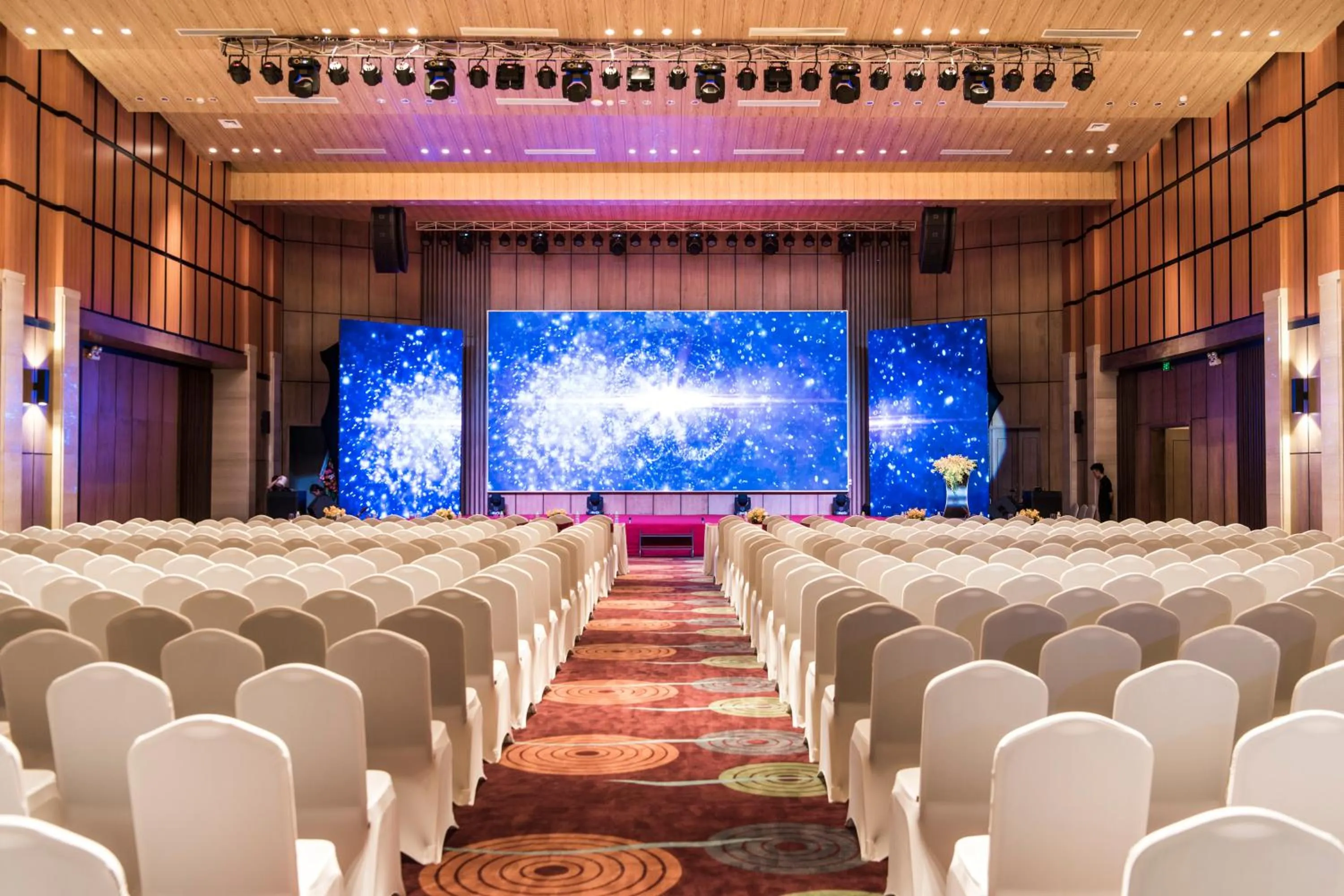 Meeting/conference room in Muong Thanh Luxury Danang Beach Hotel