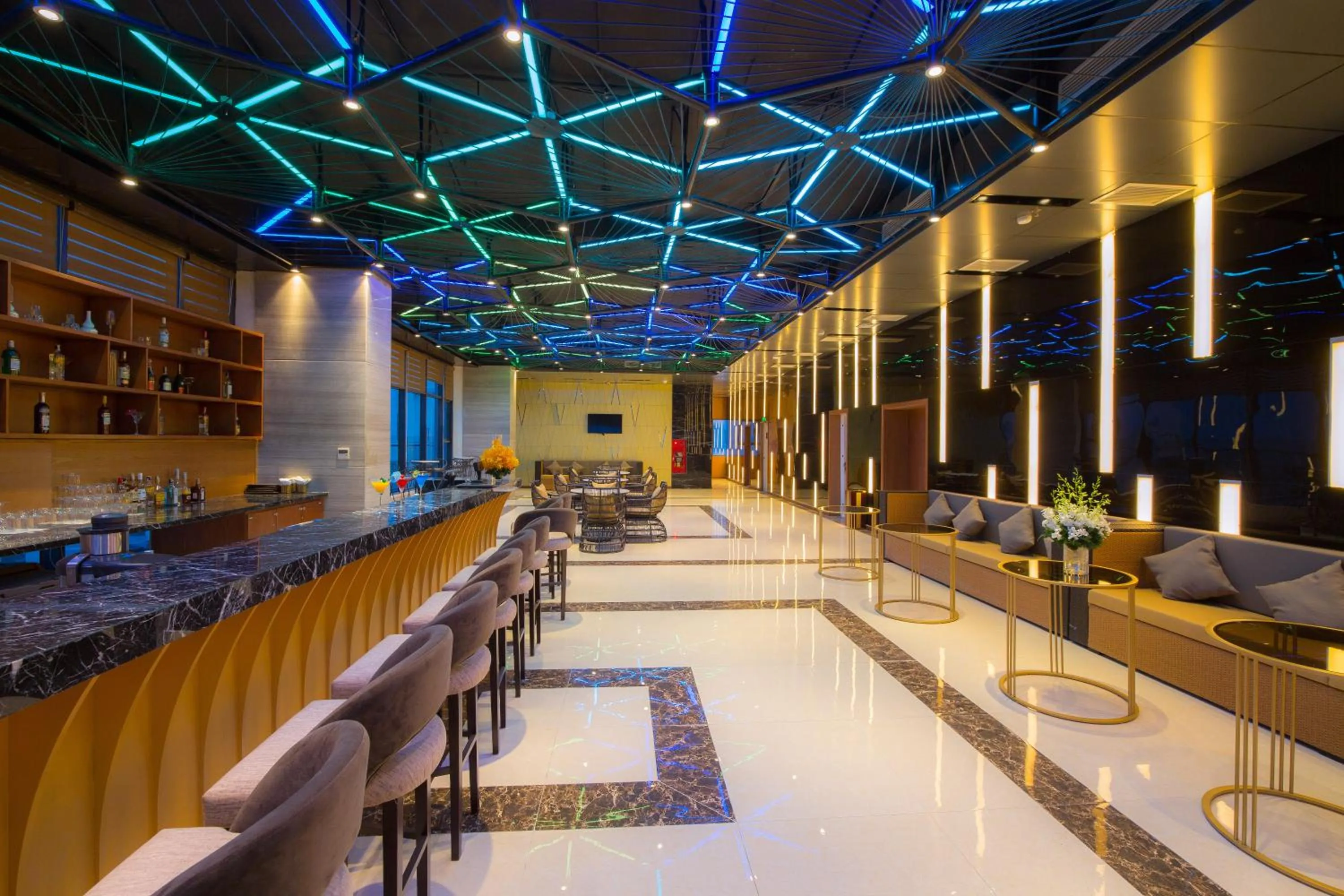 Lounge or bar in Muong Thanh Luxury Danang Beach Hotel