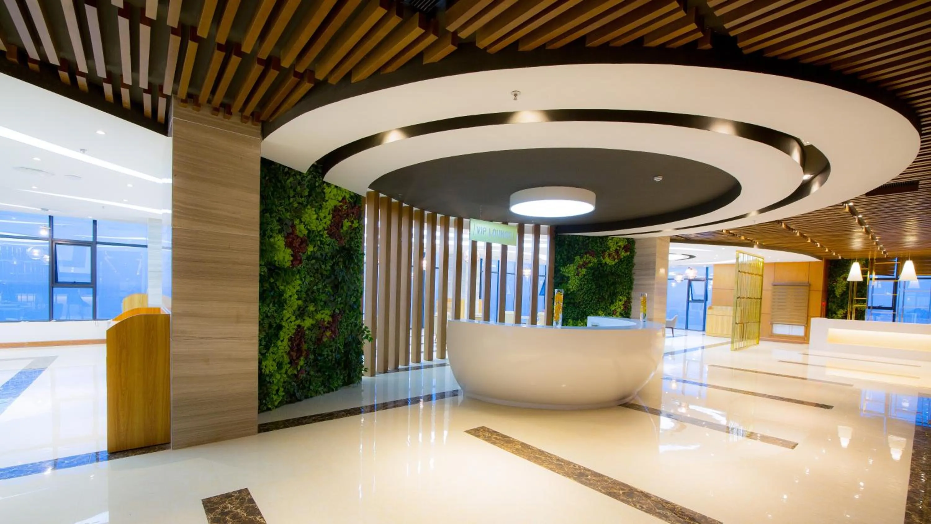 Lounge or bar in Muong Thanh Luxury Danang Beach Hotel