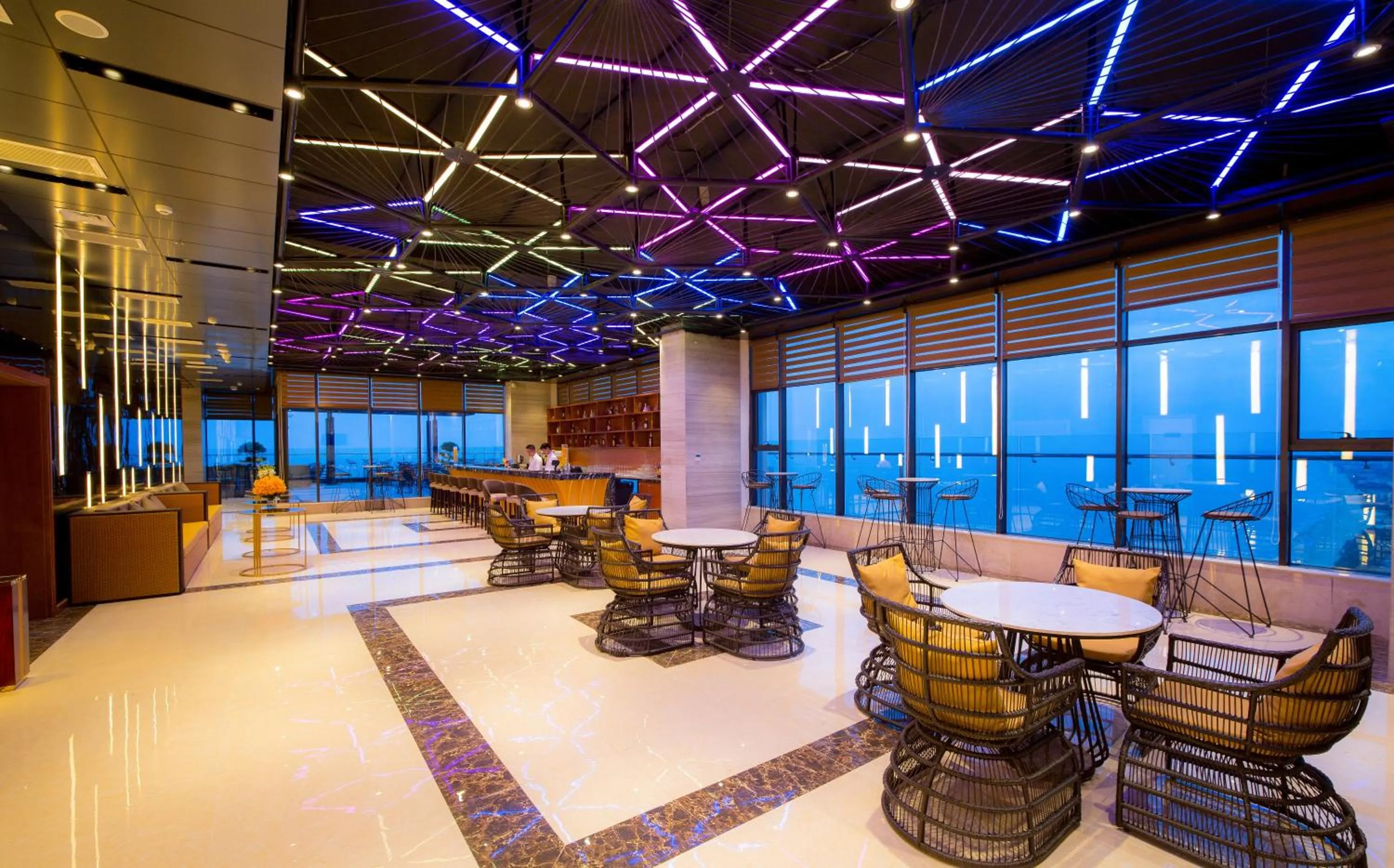 Lounge or bar in Muong Thanh Luxury Danang Beach Hotel