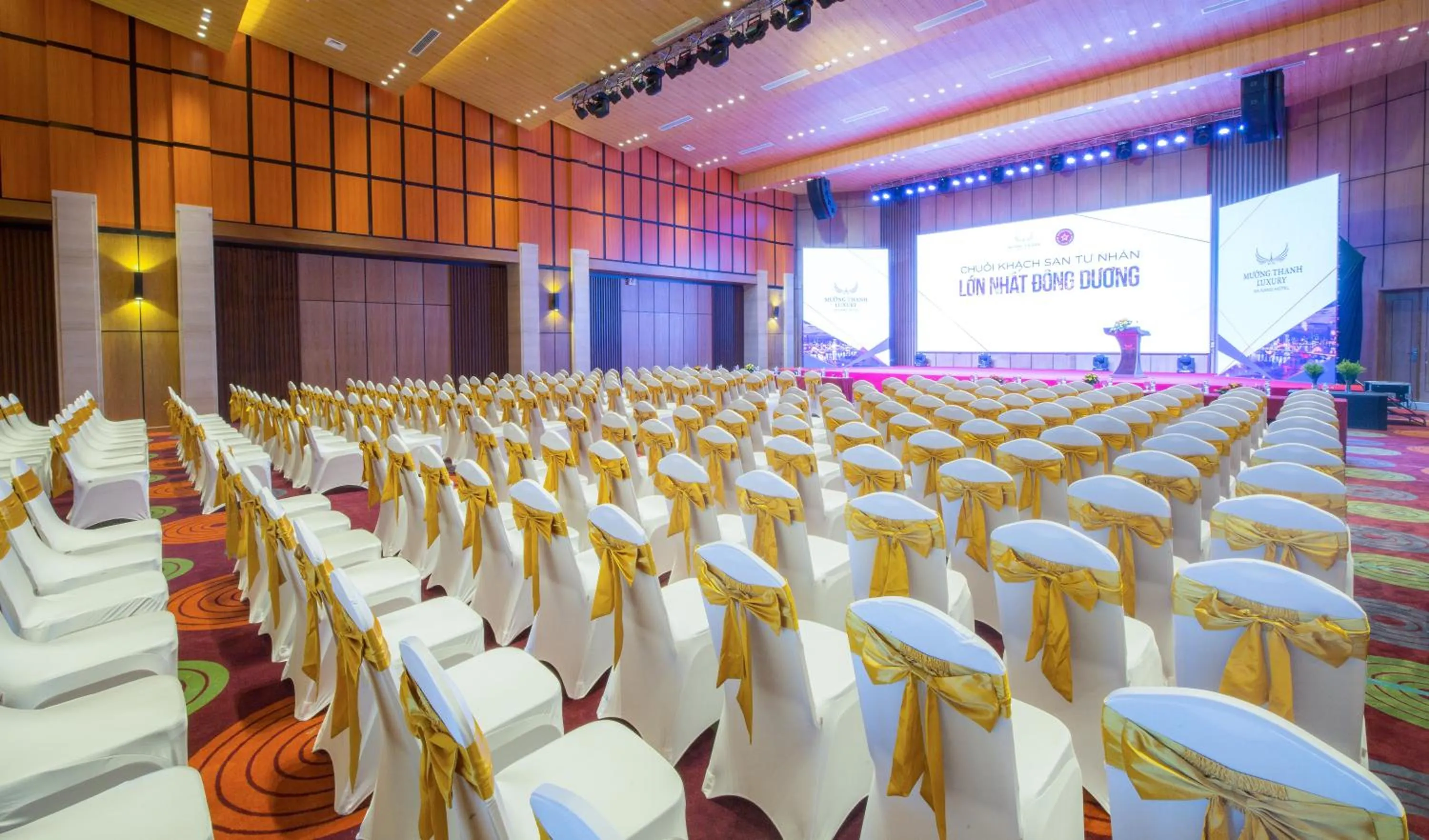 Meeting/conference room in Muong Thanh Luxury Danang Beach Hotel