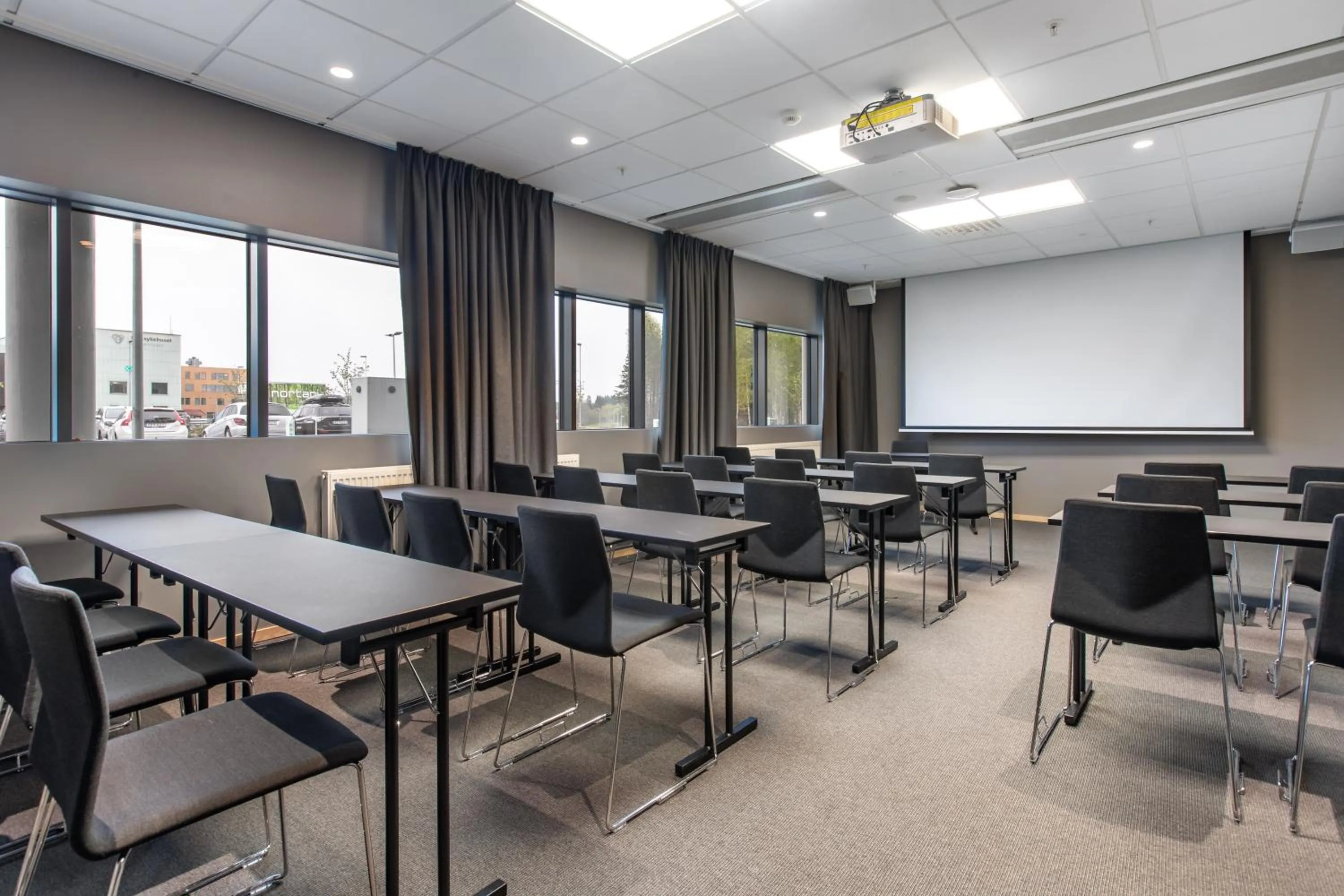 Meeting/conference room in Quality Airport Hotel Gardermoen