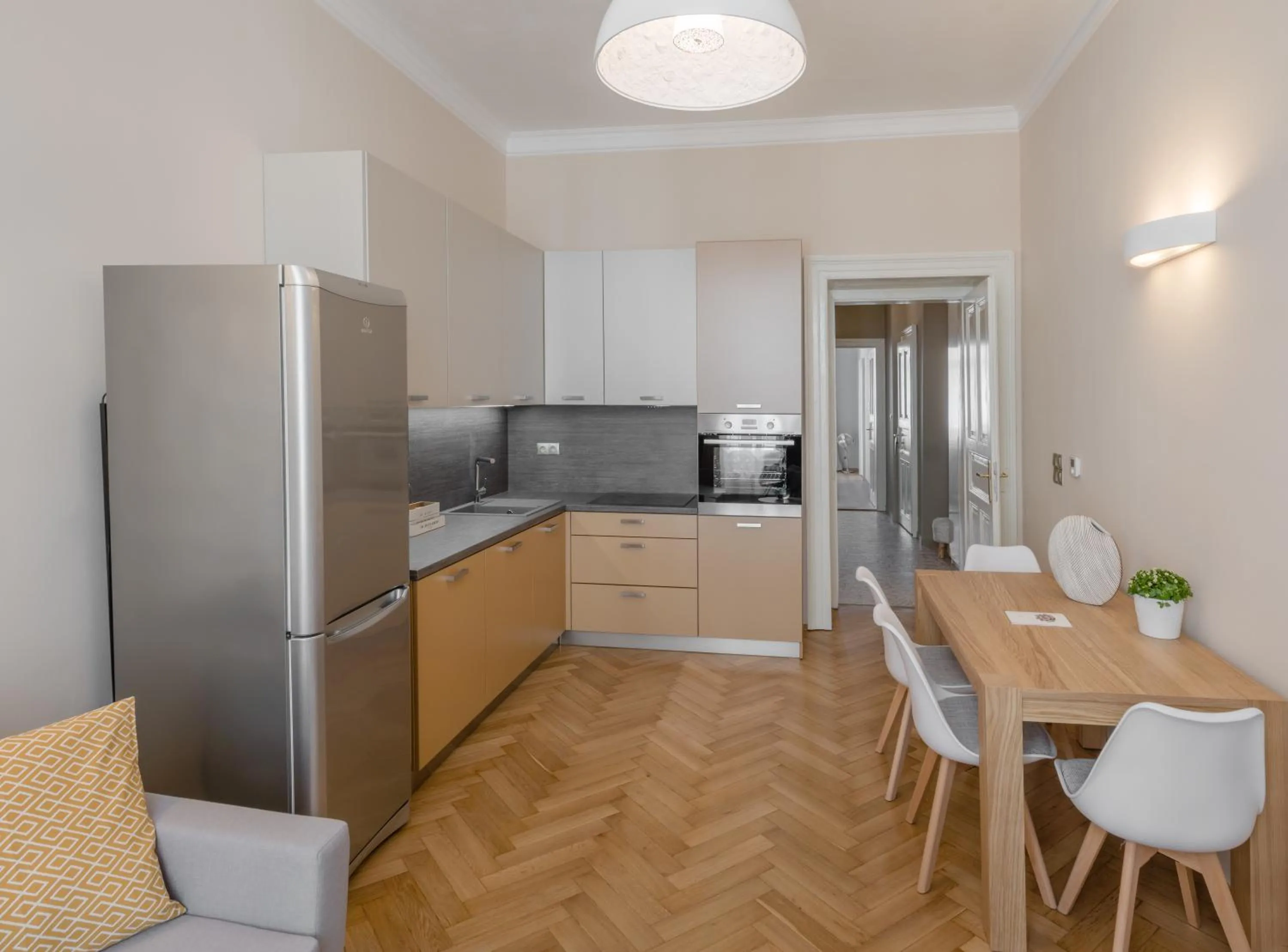 Kitchen or kitchenette in Mordecai 12 Apartments by Adrez