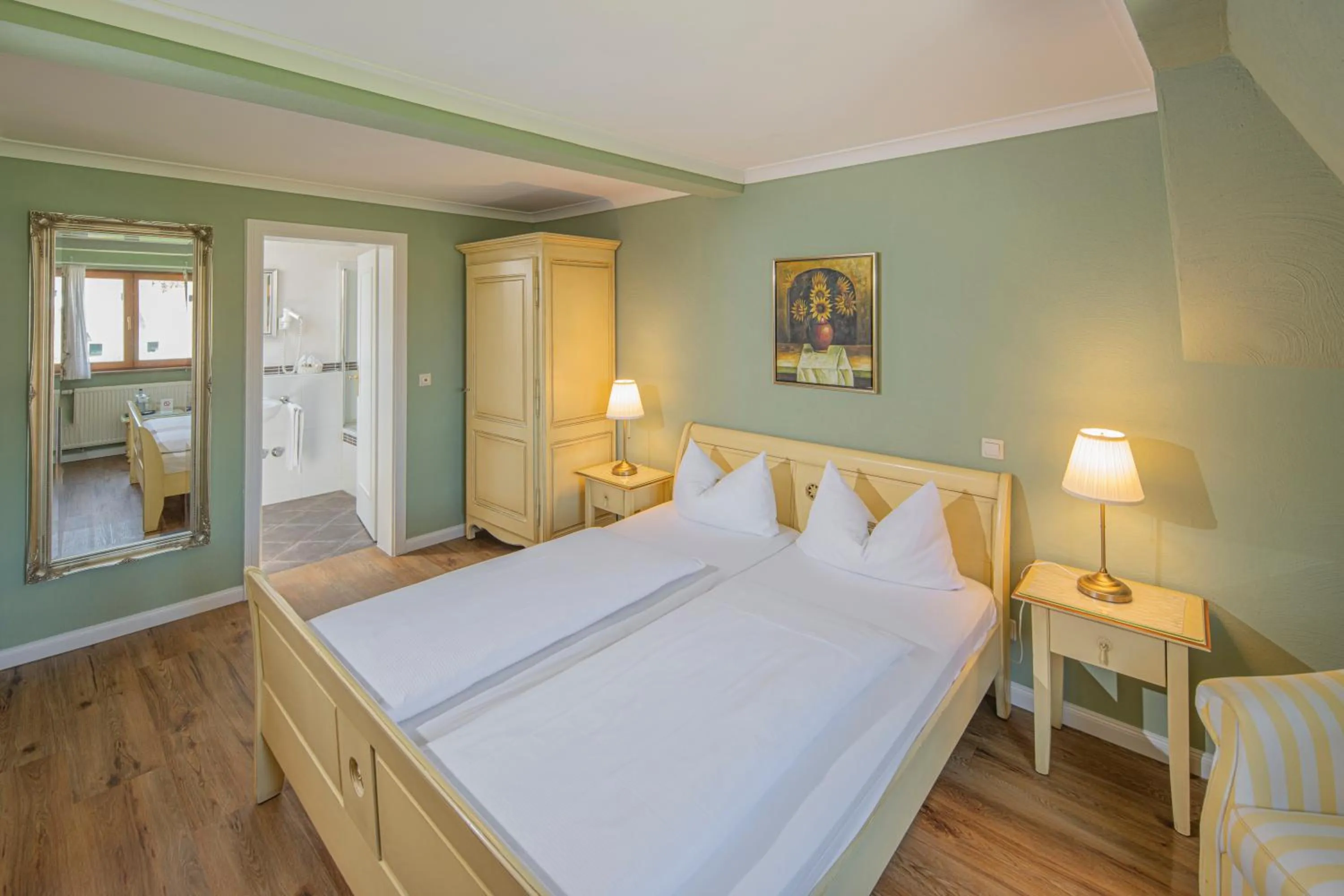 Photo of the whole room in Hotel Arador