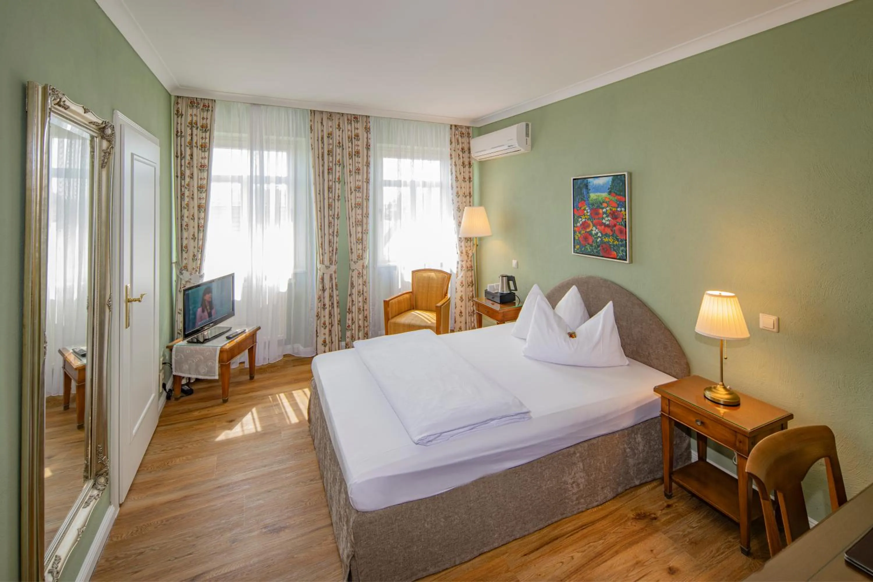 Photo of the whole room in Hotel Arador