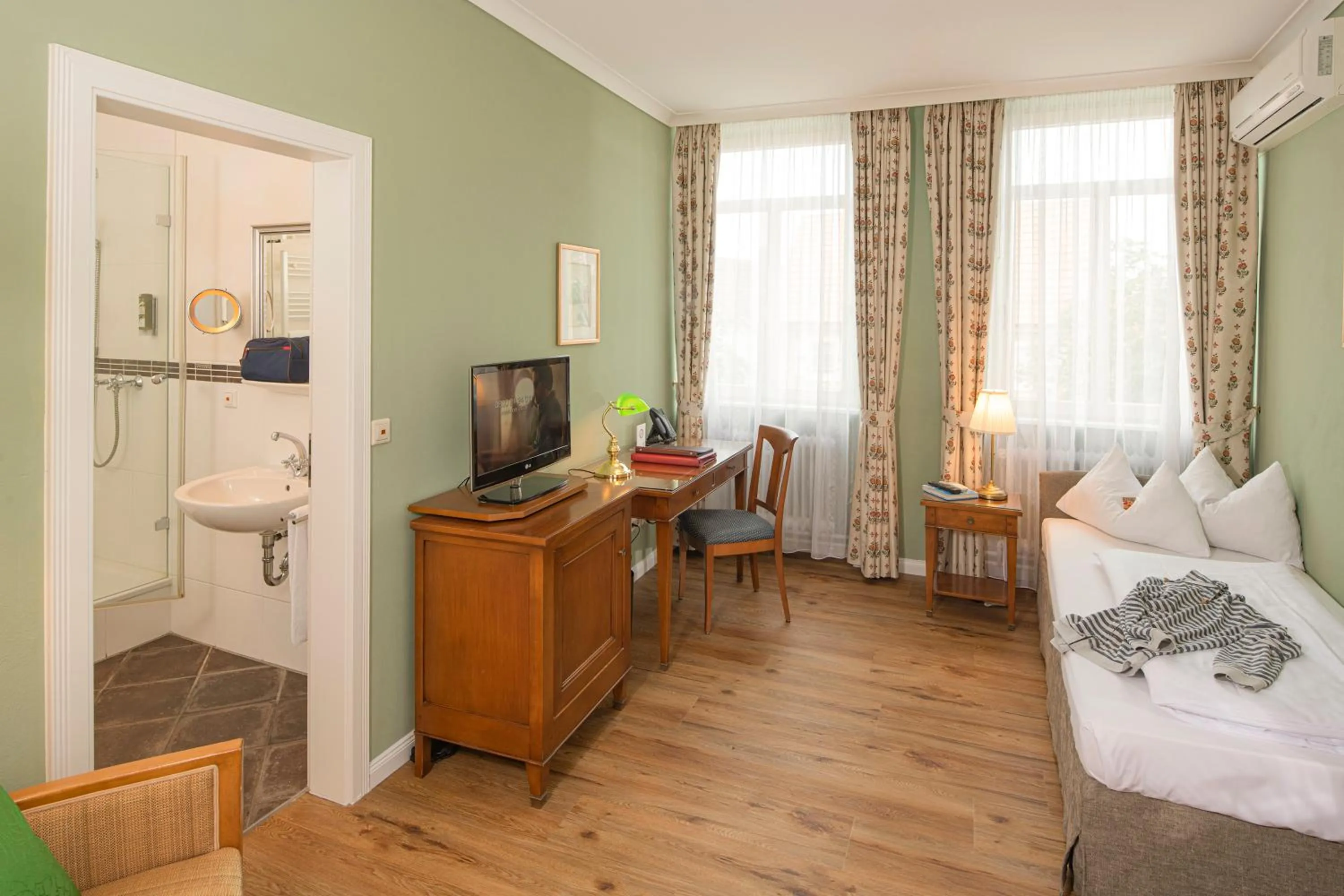 Decorative detail in Hotel Arador