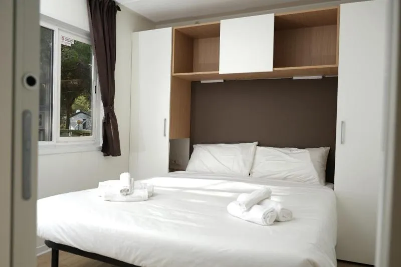 Bedroom, Bed in Villaggio Camping Torre Del Porticciolo