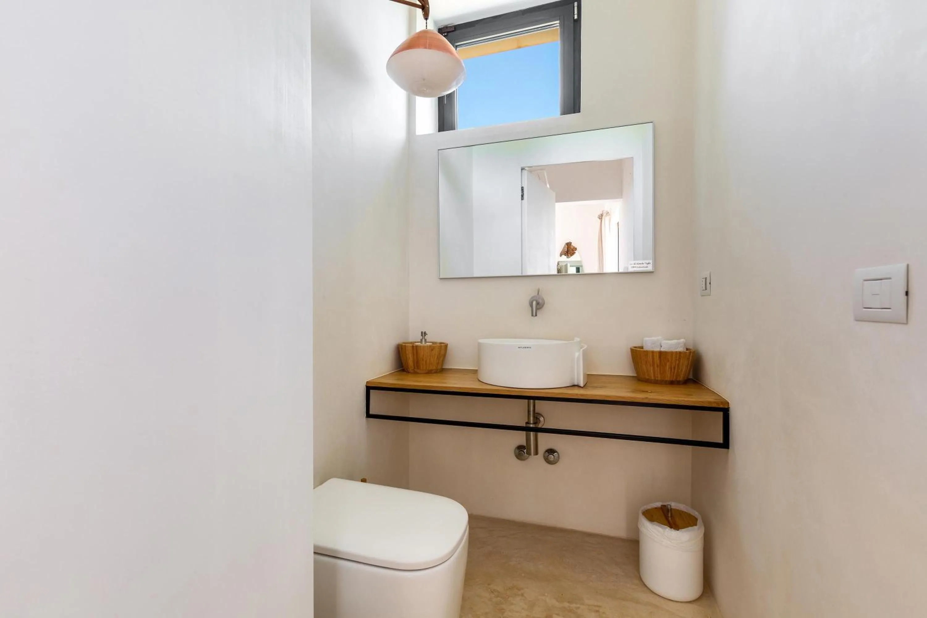 Bathroom in Le Ali Bianche by Perle di Puglia
