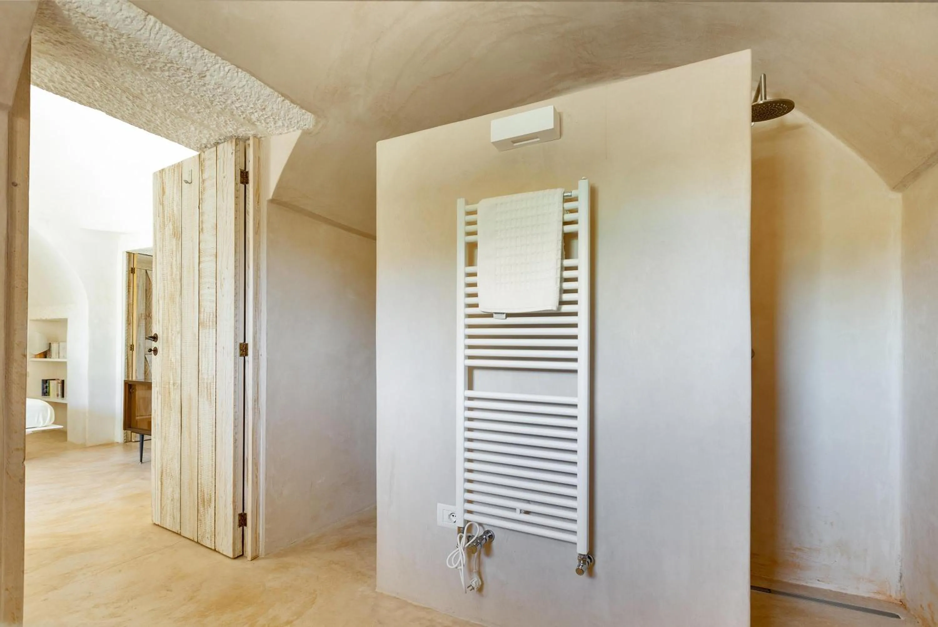 Bathroom in Le Ali Bianche by Perle di Puglia