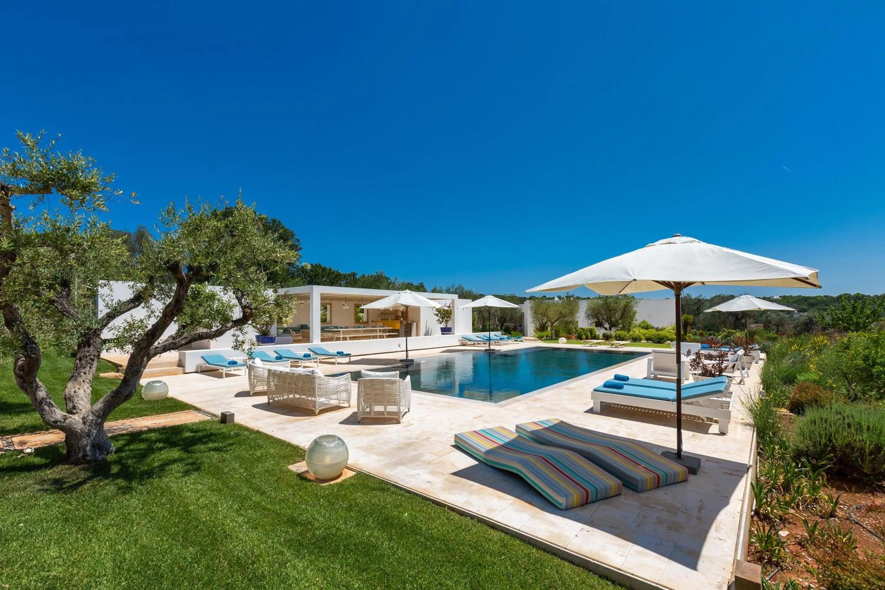 Garden in Le Ali Bianche by Perle di Puglia