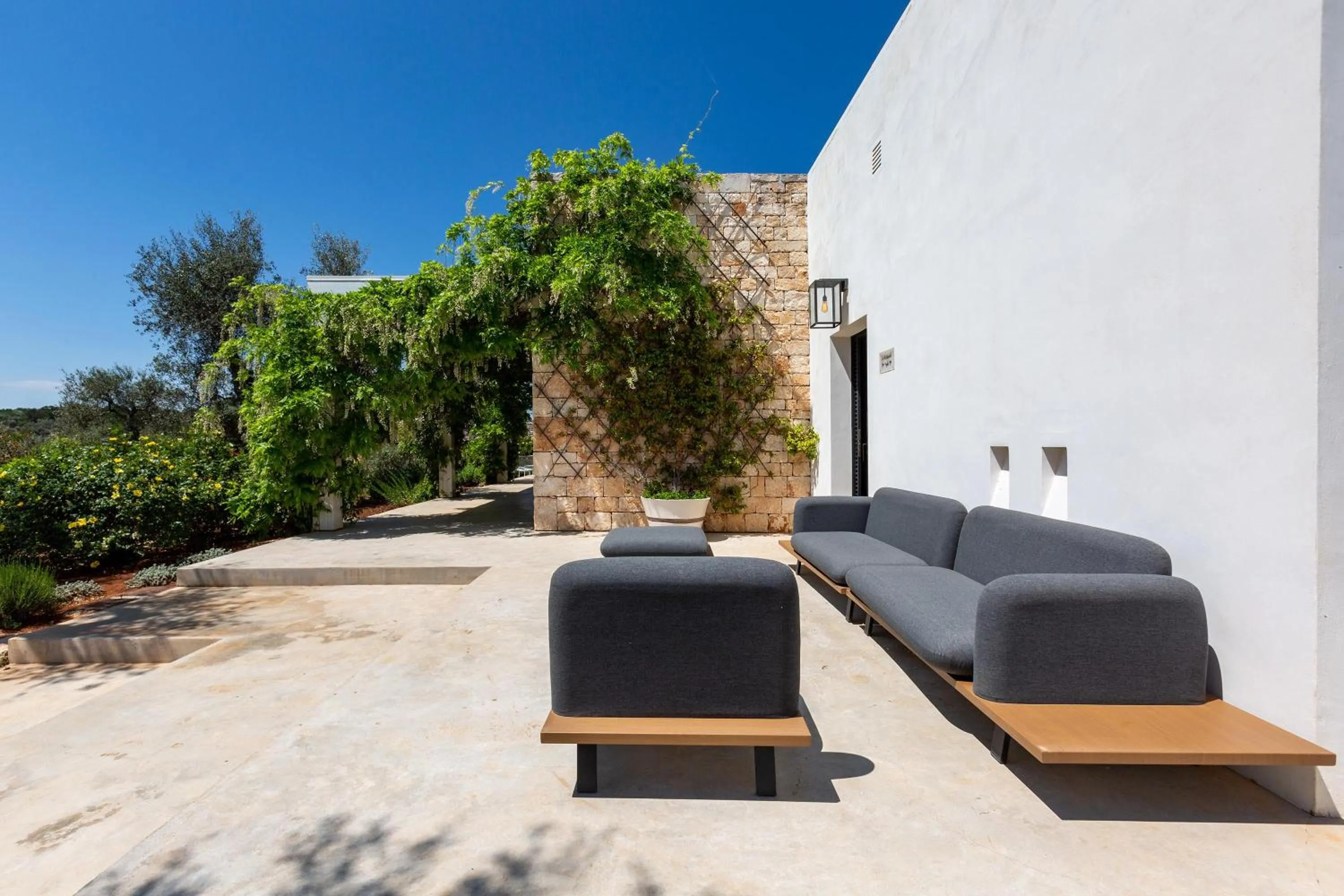 Garden in Le Ali Bianche by Perle di Puglia