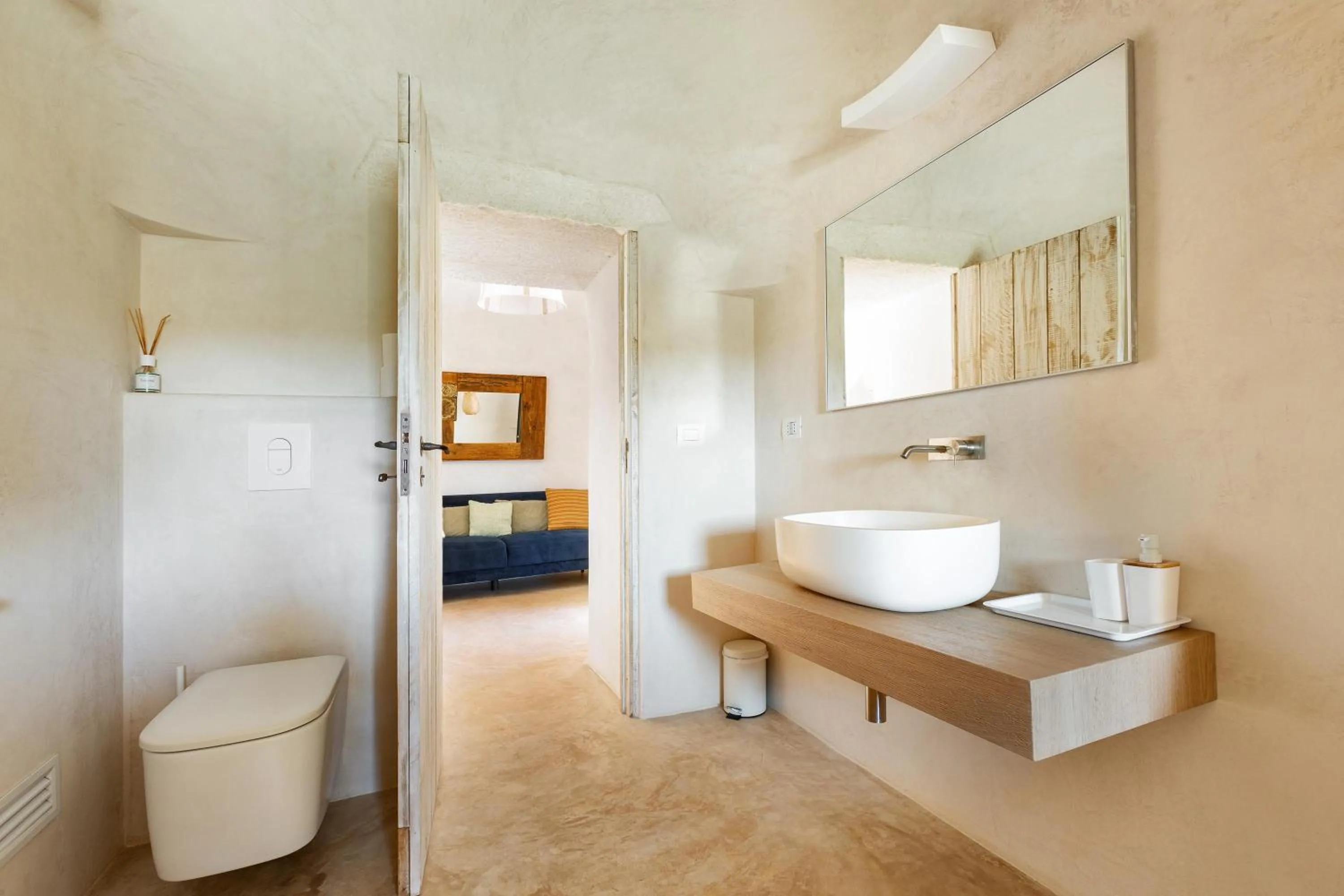 Bathroom in Le Ali Bianche by Perle di Puglia
