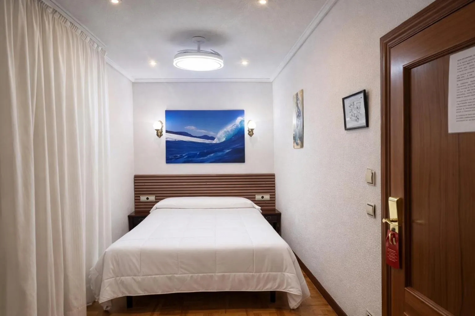 Bed in Hotel Castellano I