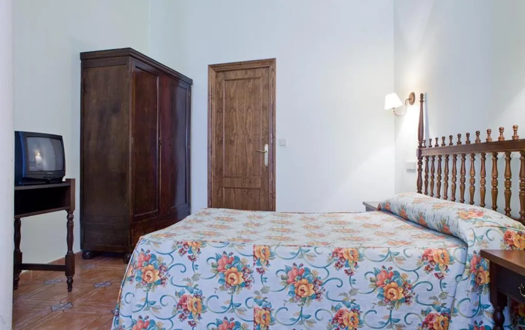 Photo of the whole room in Hotel Rey Niño