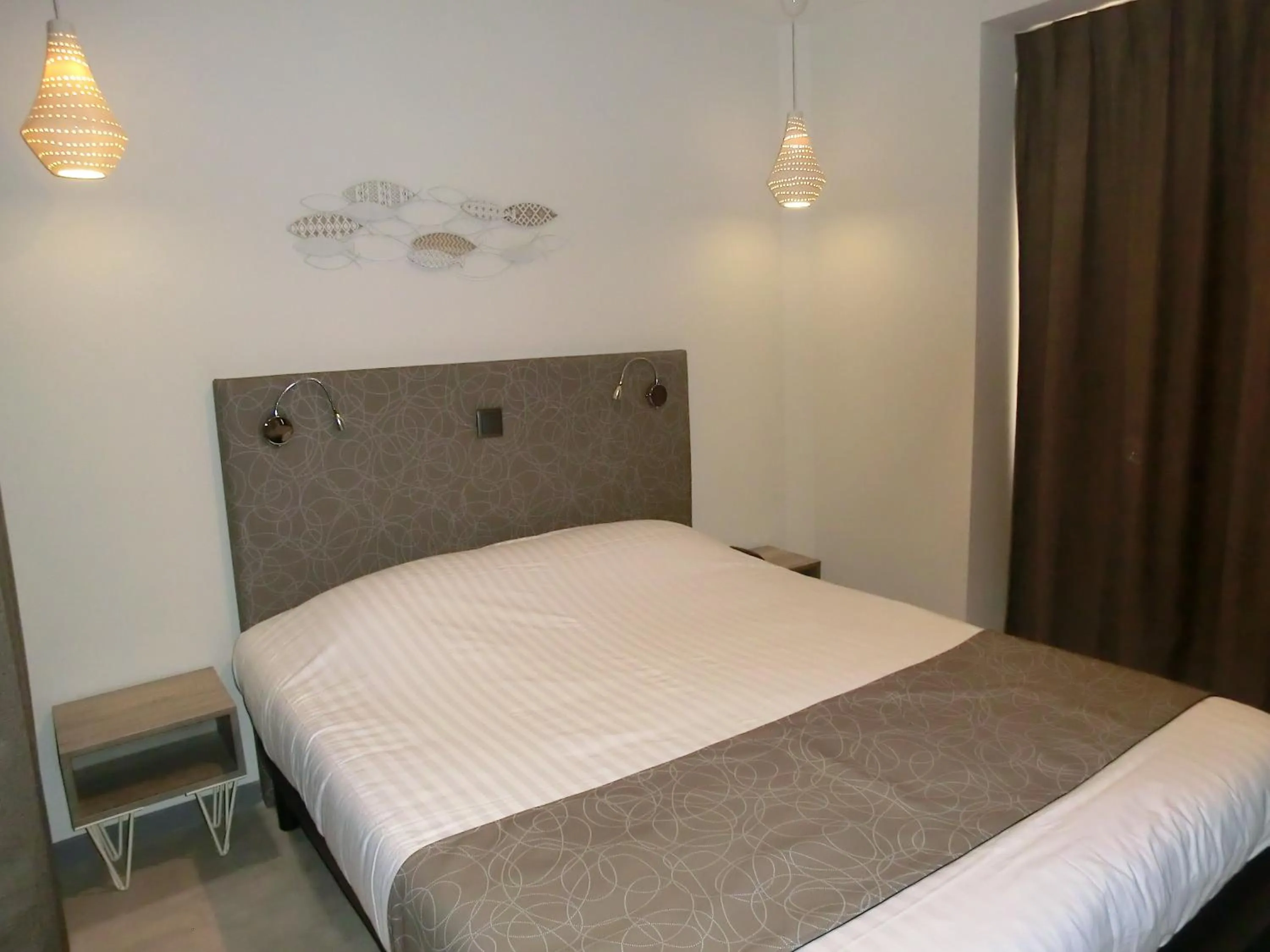 Photo of the whole room in Hotel Sur Le Quai