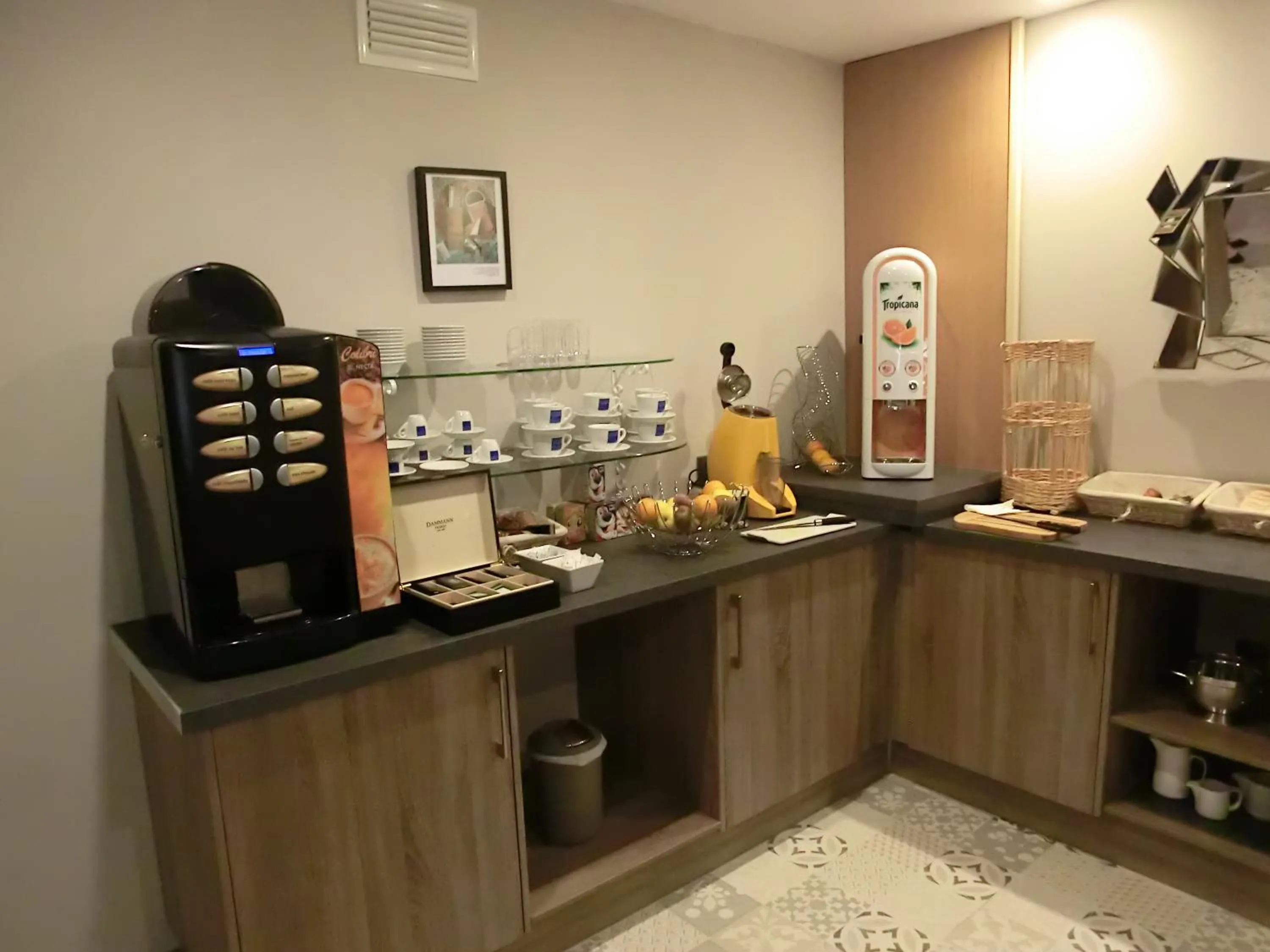 Decorative detail in Hotel Sur Le Quai