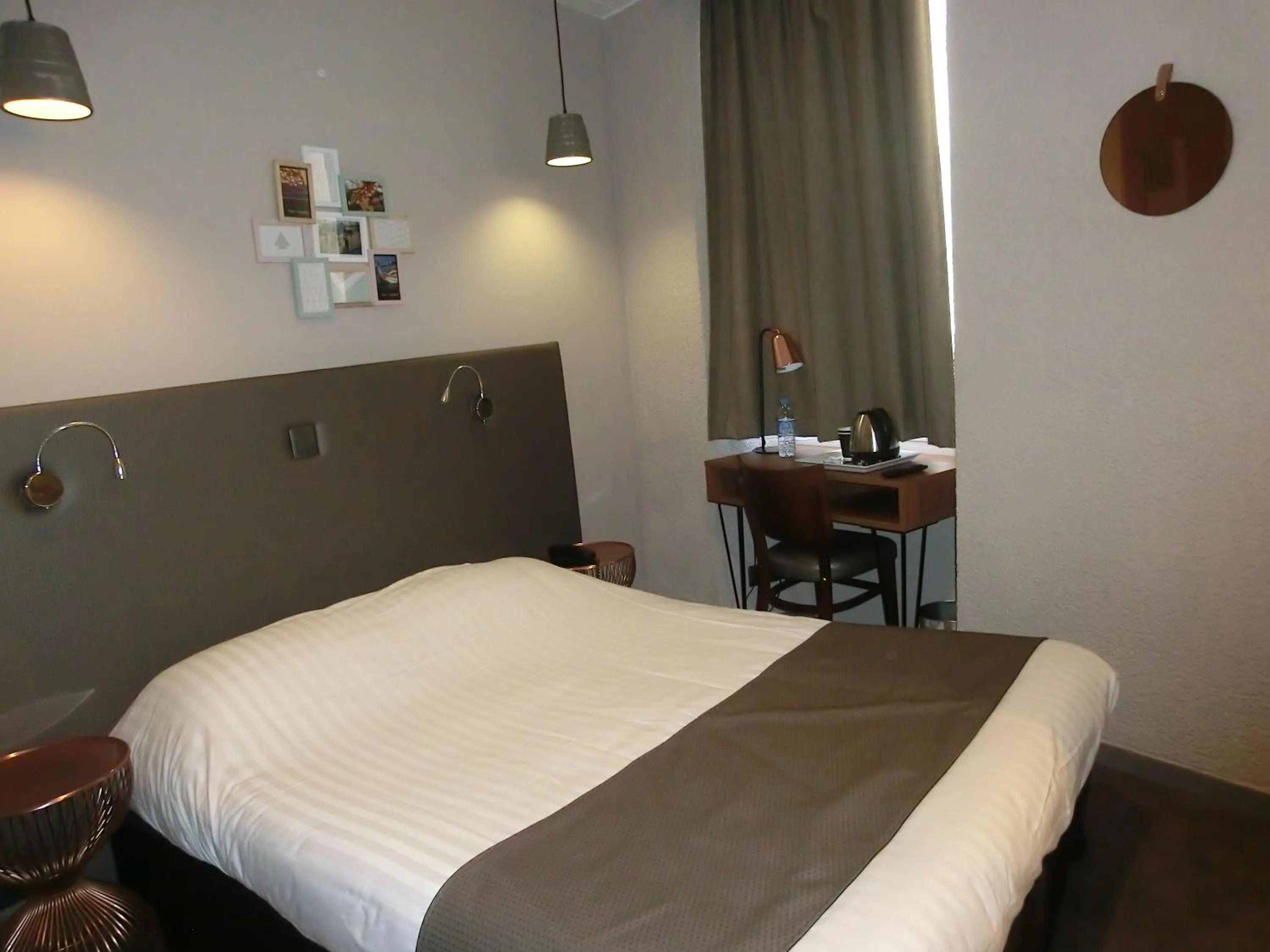 Coffee/tea facilities in Hotel Sur Le Quai