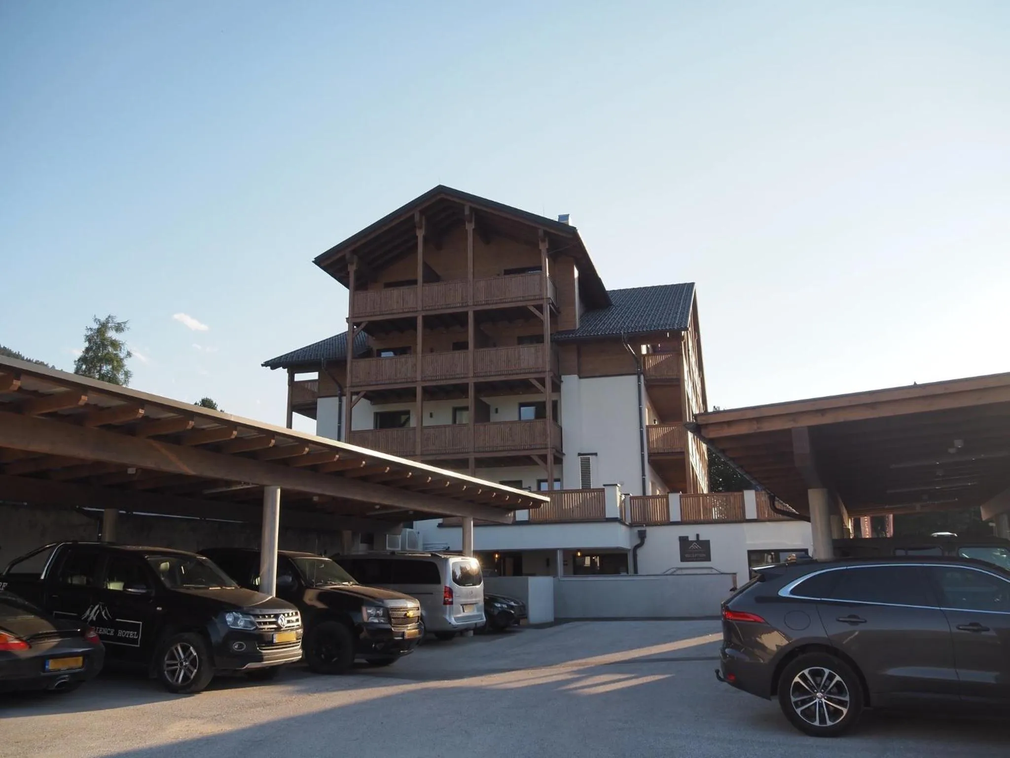 Parking in Alpen Experience Apart Hotel