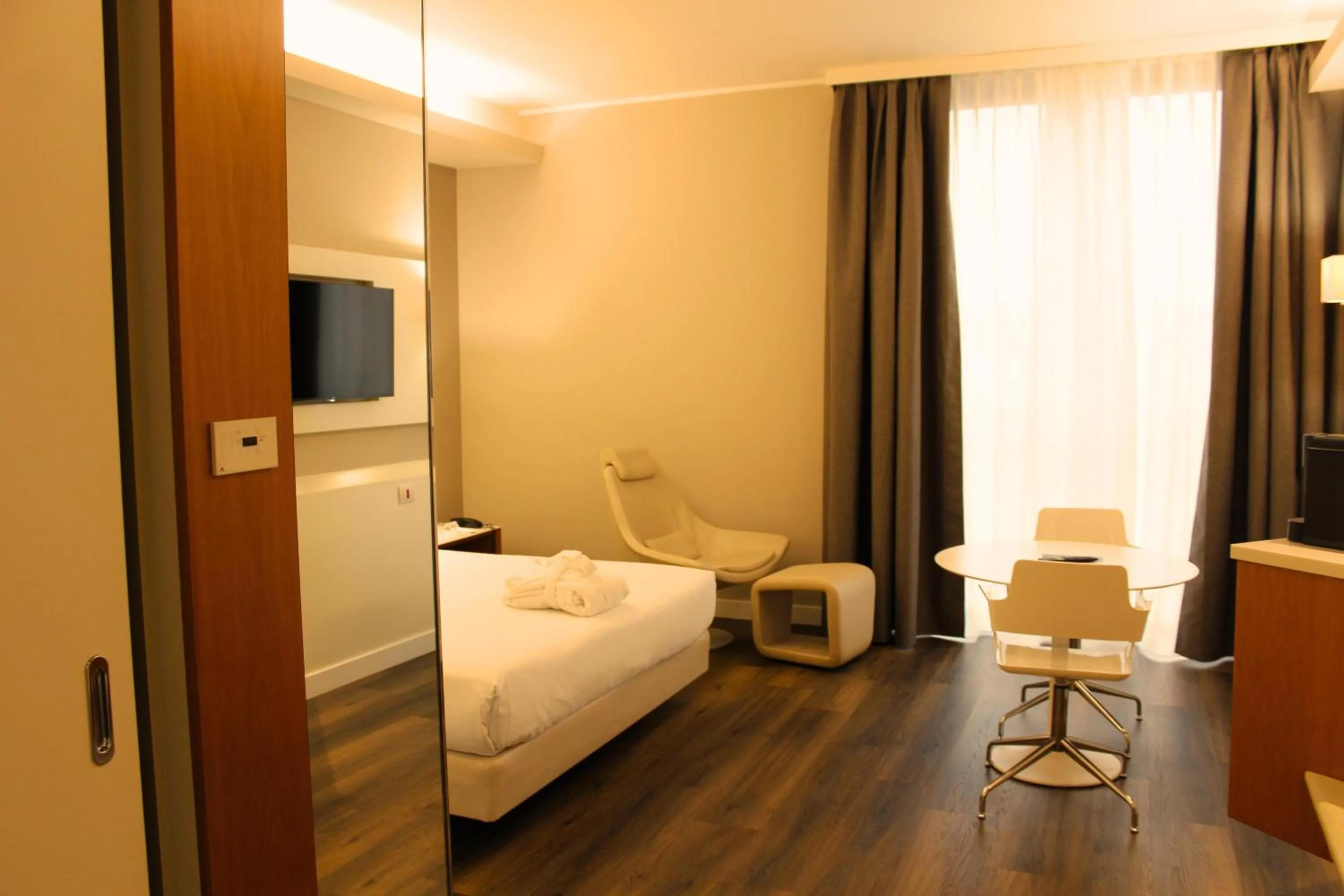 Bedroom, Bed in Best Western Mirage Hotel Fiera