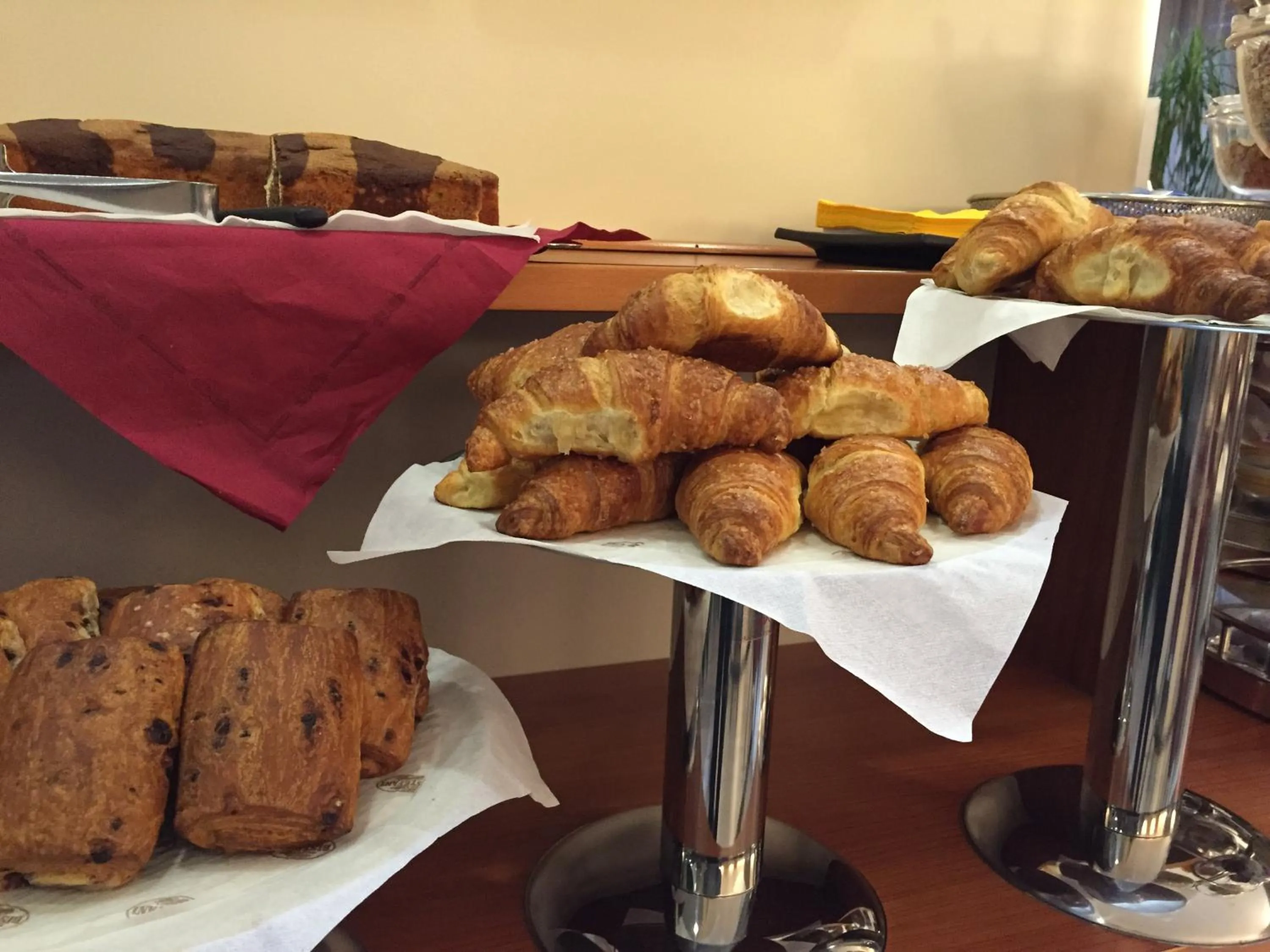 Restaurant/places to eat in Hotel Arcobaleno