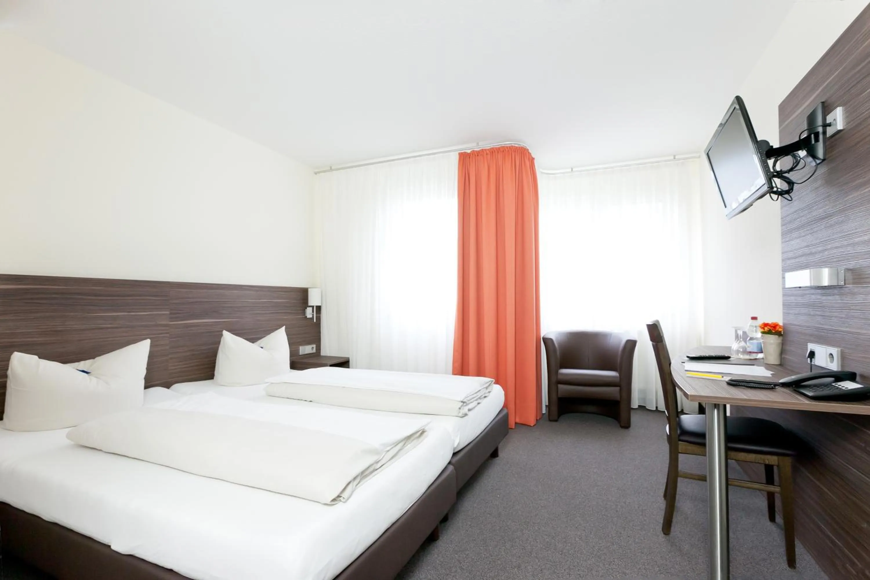 Photo of the whole room, Bed in Hotel Weissach Am Neuenbühl