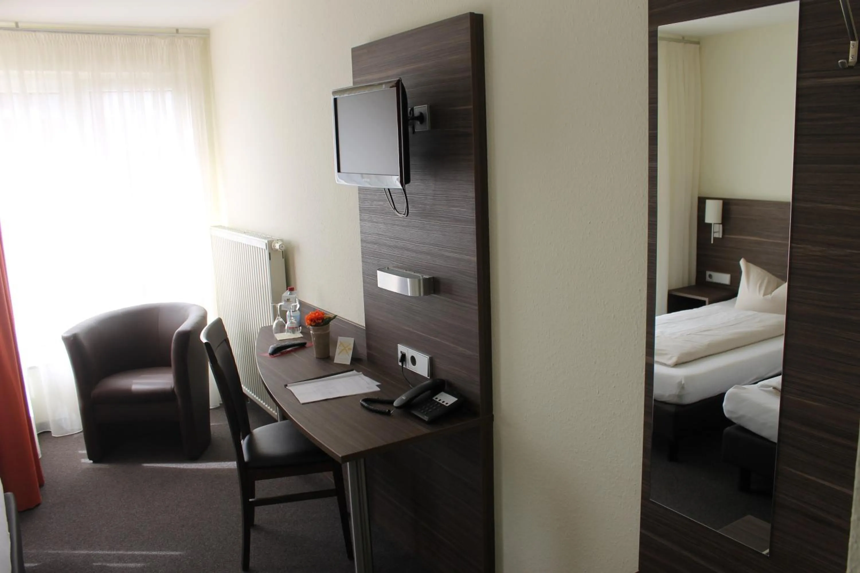 Day, Bed in Hotel Weissach Am Neuenbühl