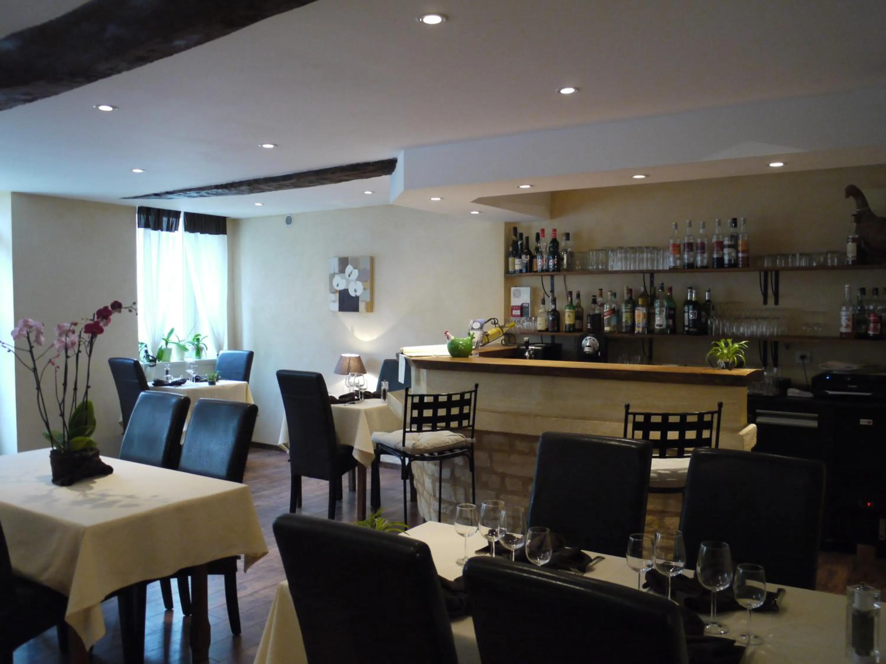 Restaurant/places to eat in Le Trèfle à Quatre Feuilles