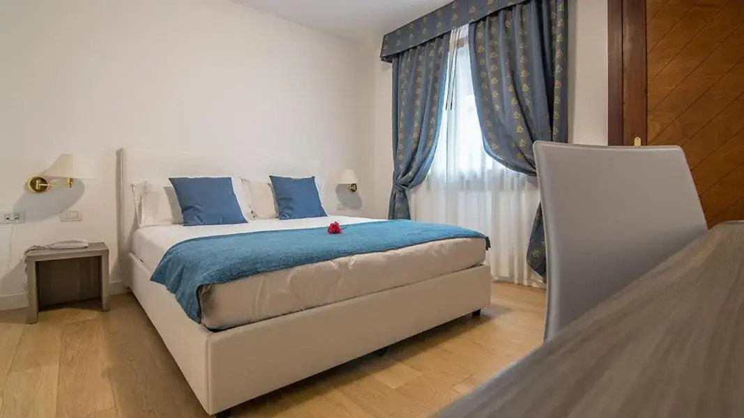 Double Room - single occupancy in Hotel Luna Double Room - single occupancy in Hotel Luna