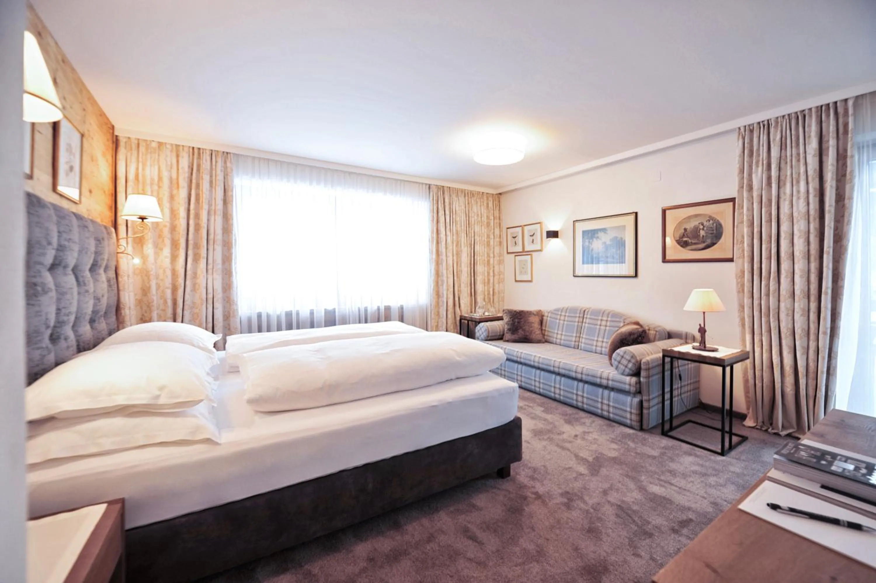 Photo of the whole room, Bed in Haldenhof