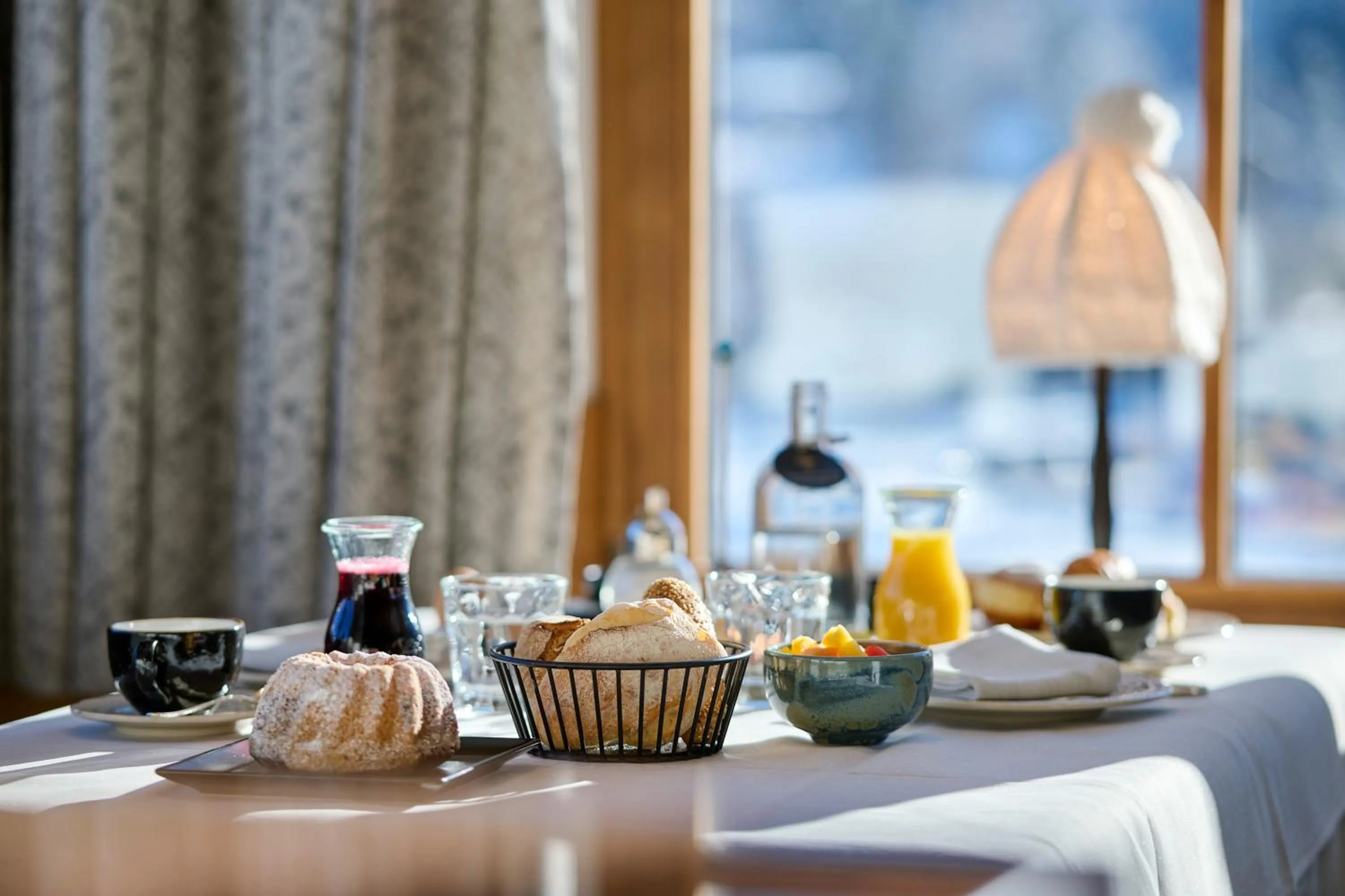 Restaurant/places to eat in Haldenhof