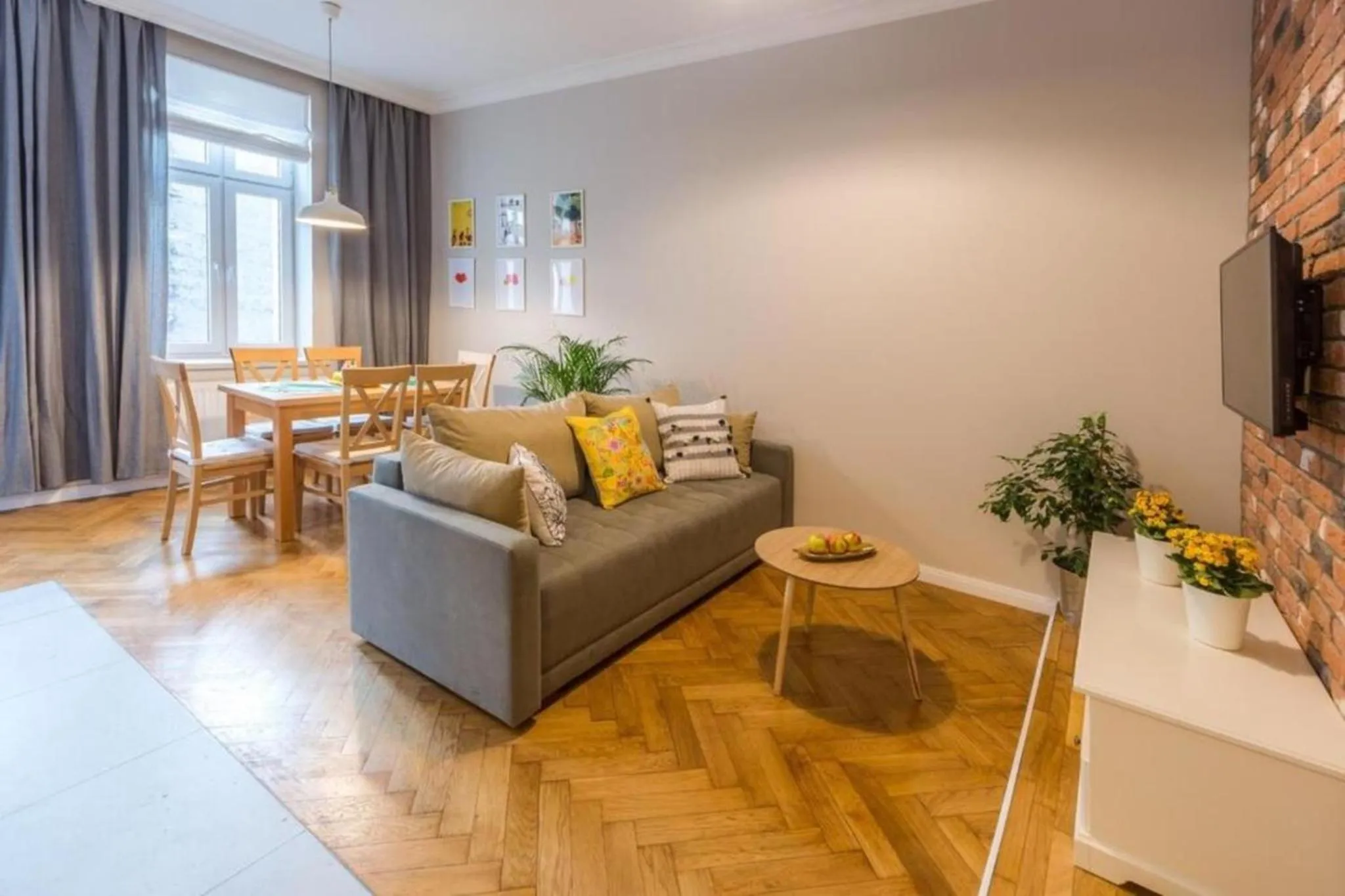 Between Old Town and Kazimierz