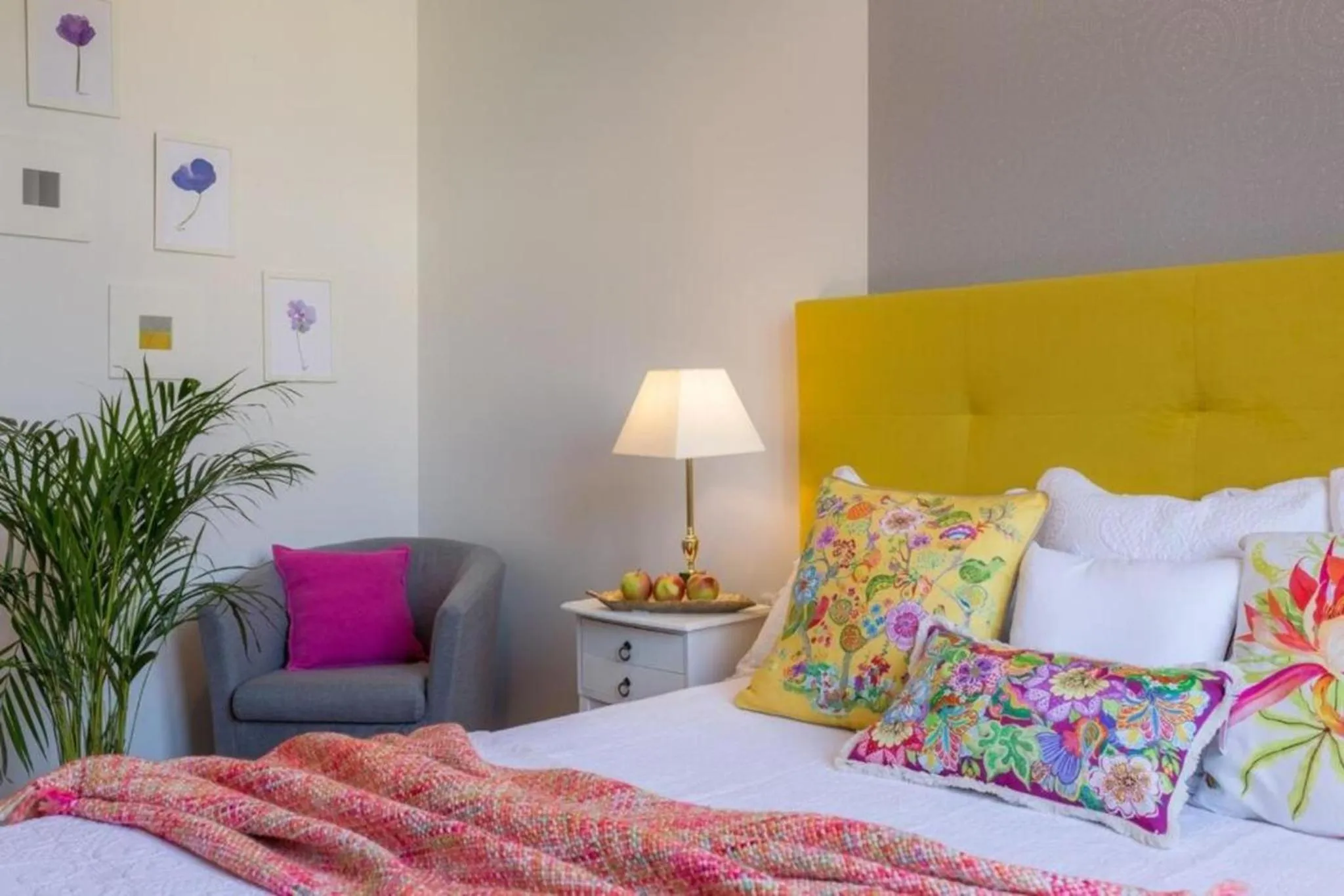 Bed in Between Old Town and Kazimierz