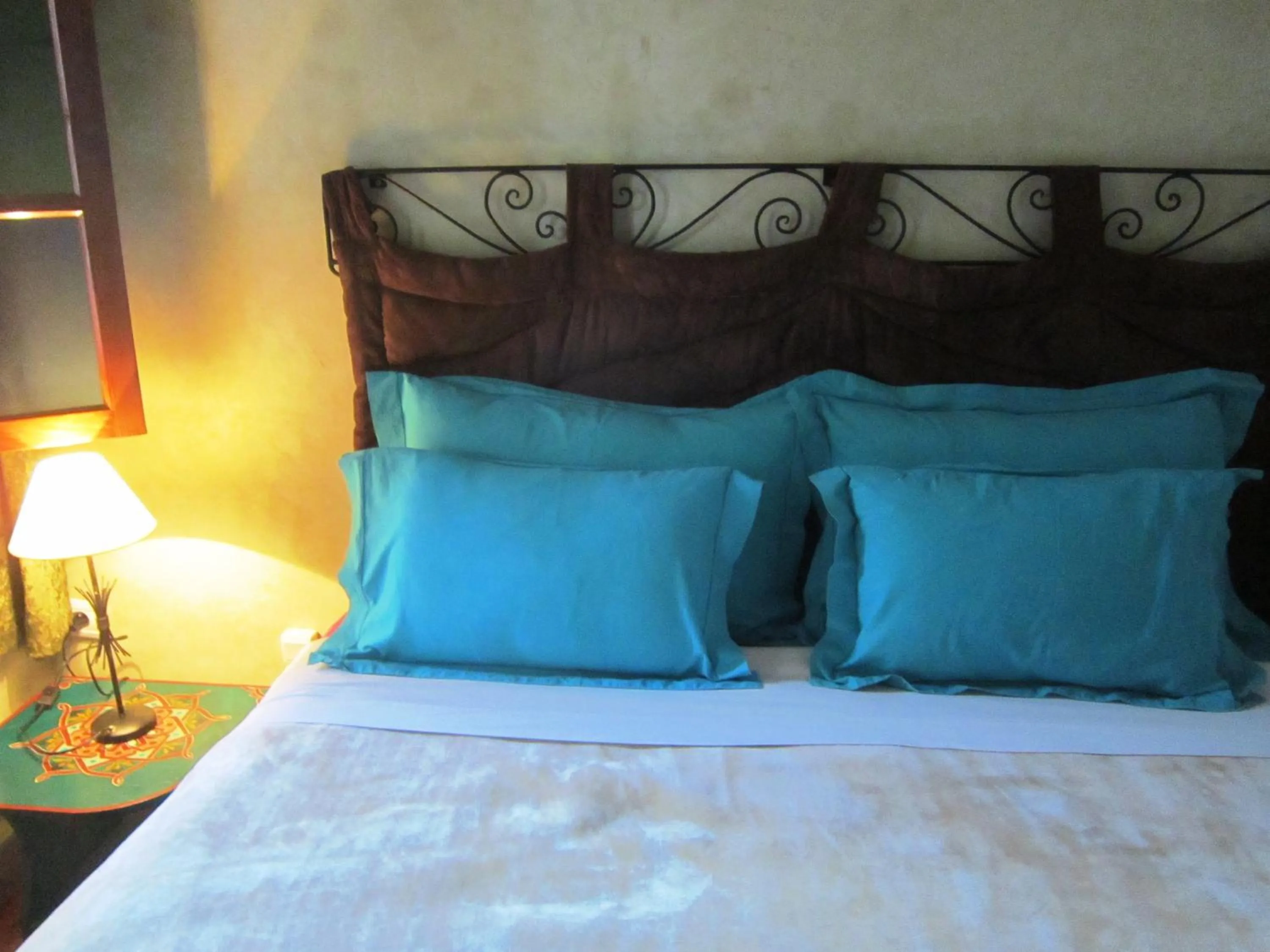 Bed in Riad Dar Alia