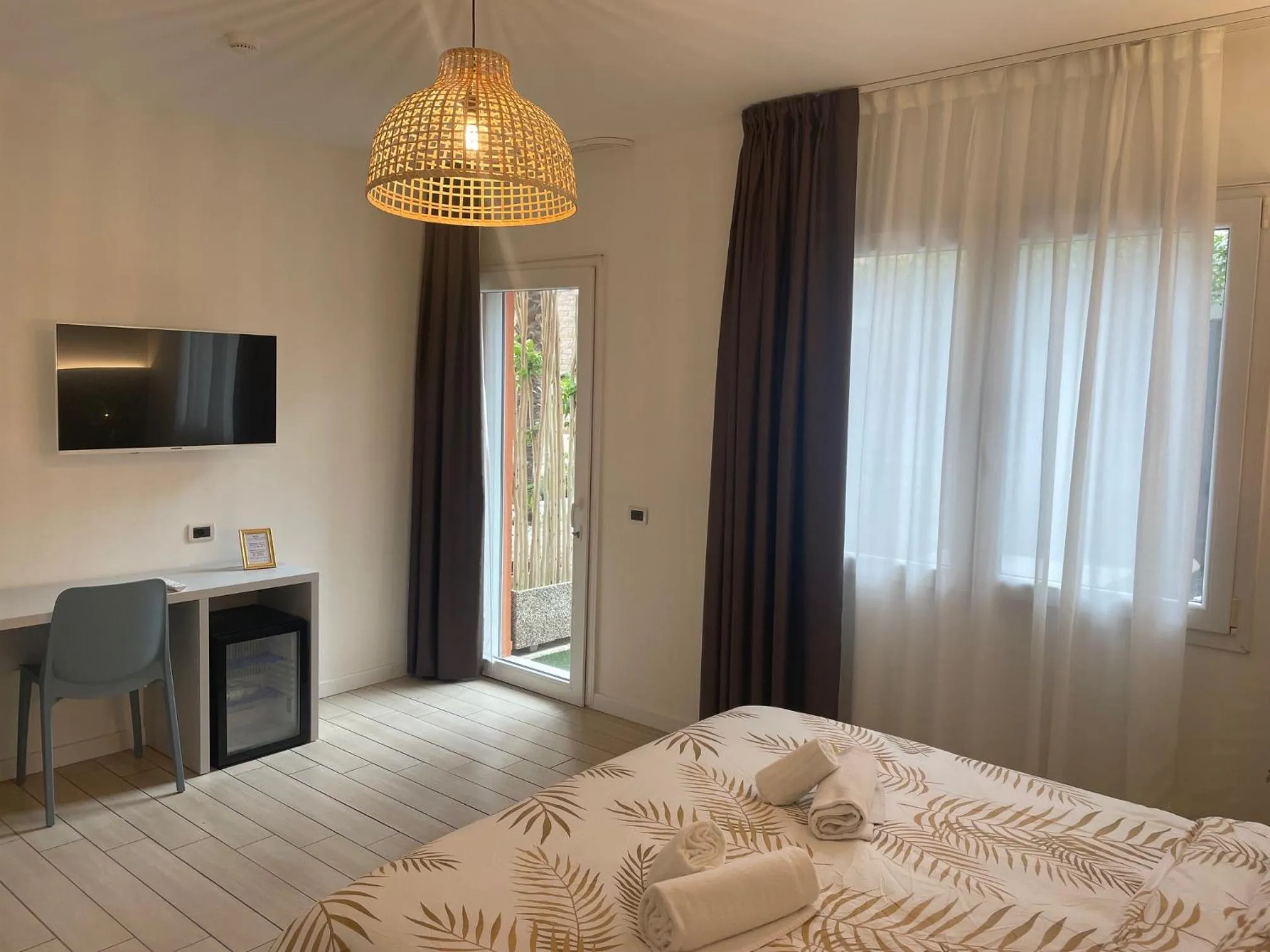 Bed in Hotel La Pergola di Venezia