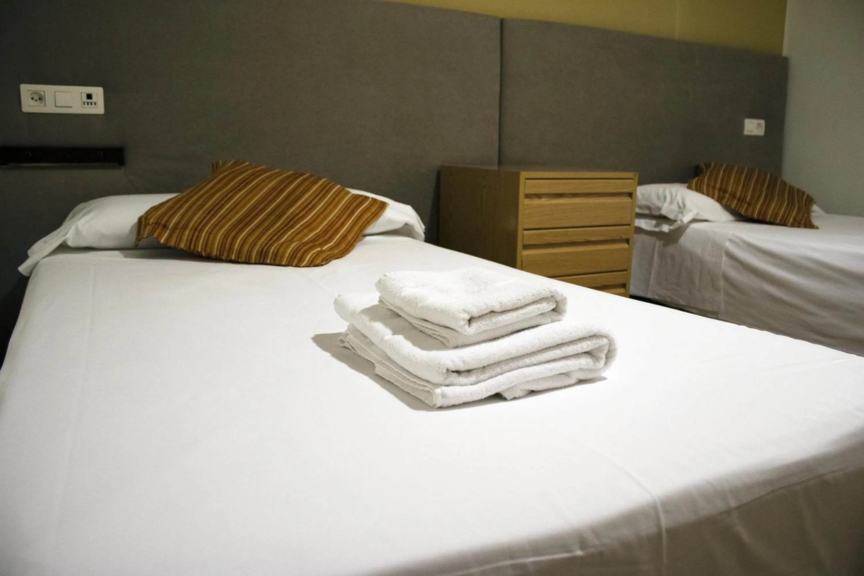 Bed in Hostal Valdepeñas by Bossh! Hotels