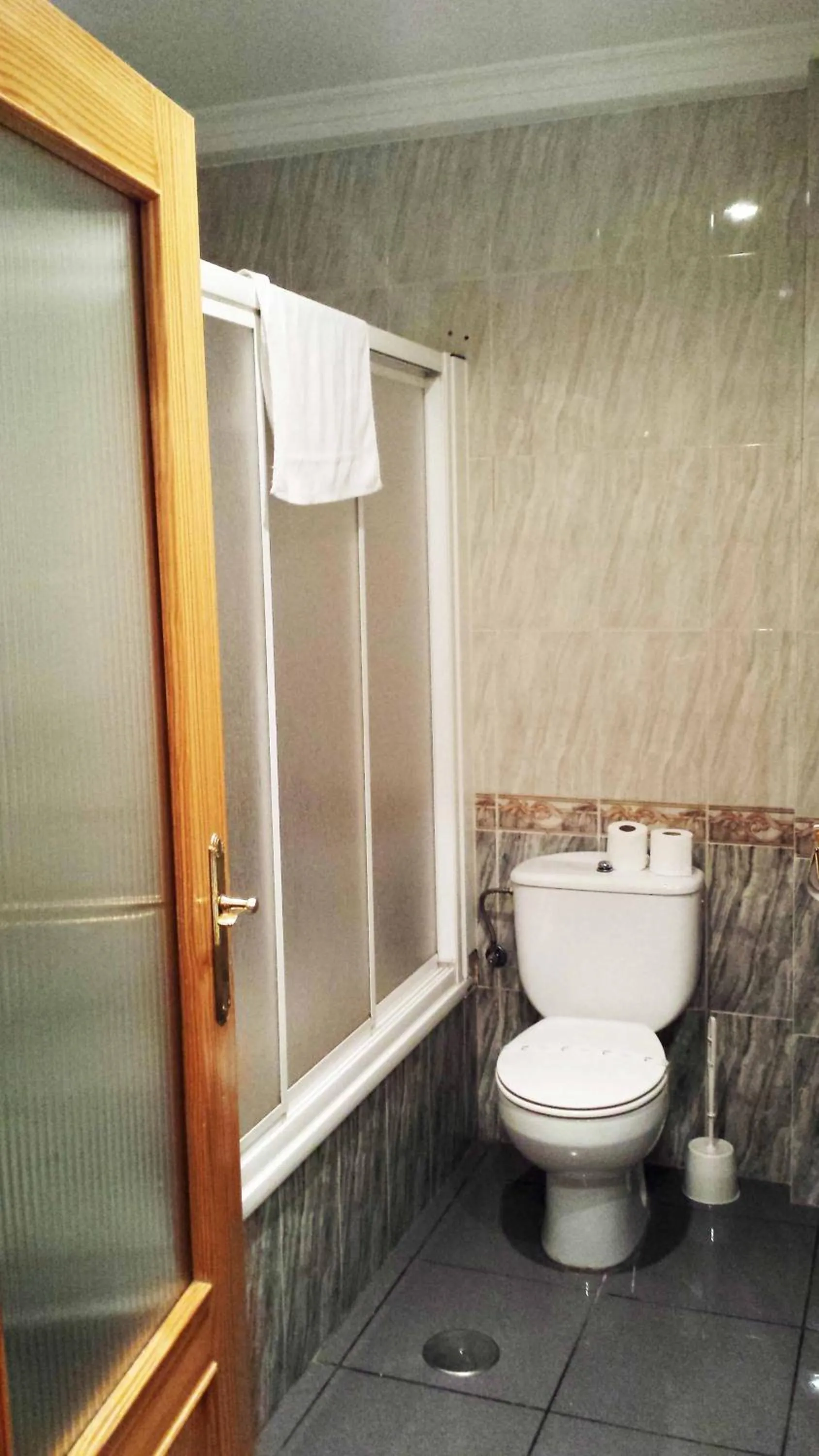 Bathroom in Hostal Valdepeñas by Bossh! Hotels