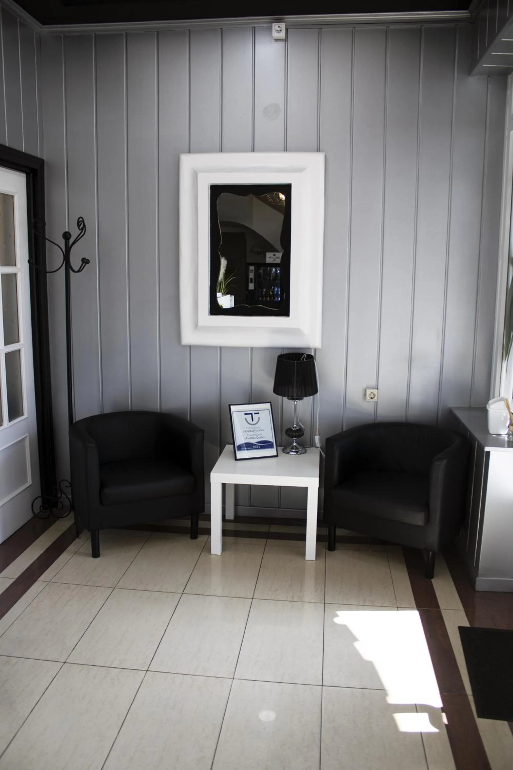 Hostal Valdepeñas by Bossh! Hotels