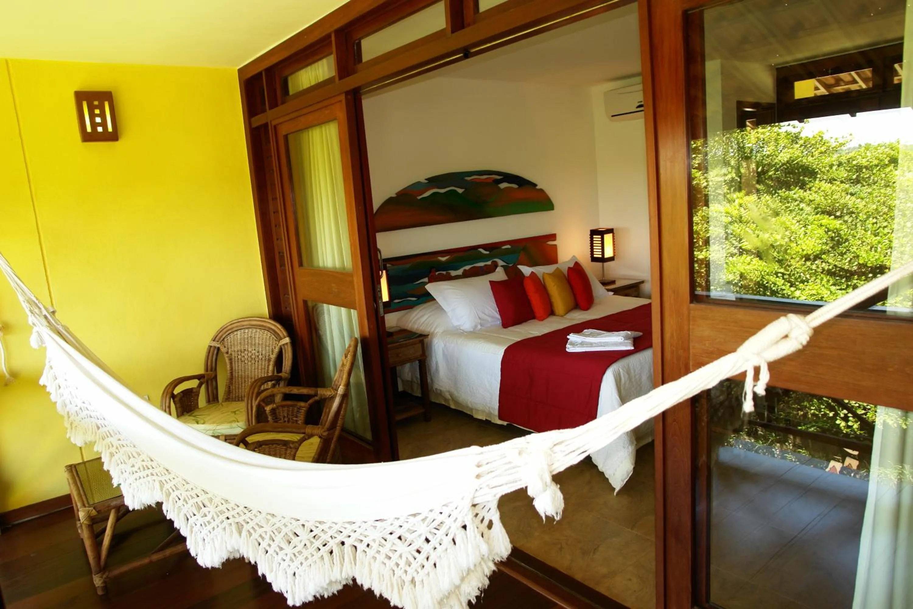 Balcony/Terrace, Bed in ThalassaGarden Hotel - Pousada