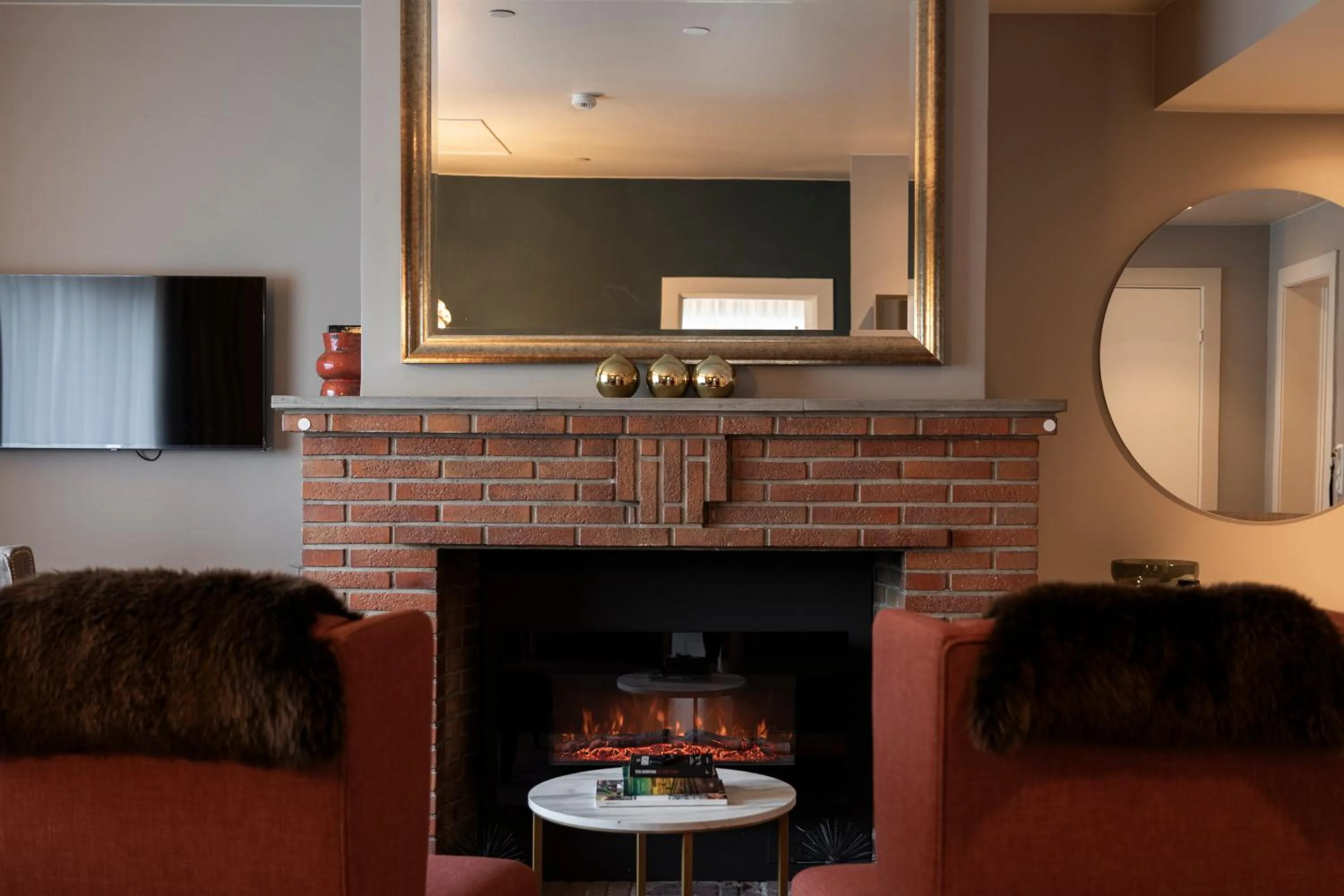 TV and multimedia in Home Hotel Grand Bodø