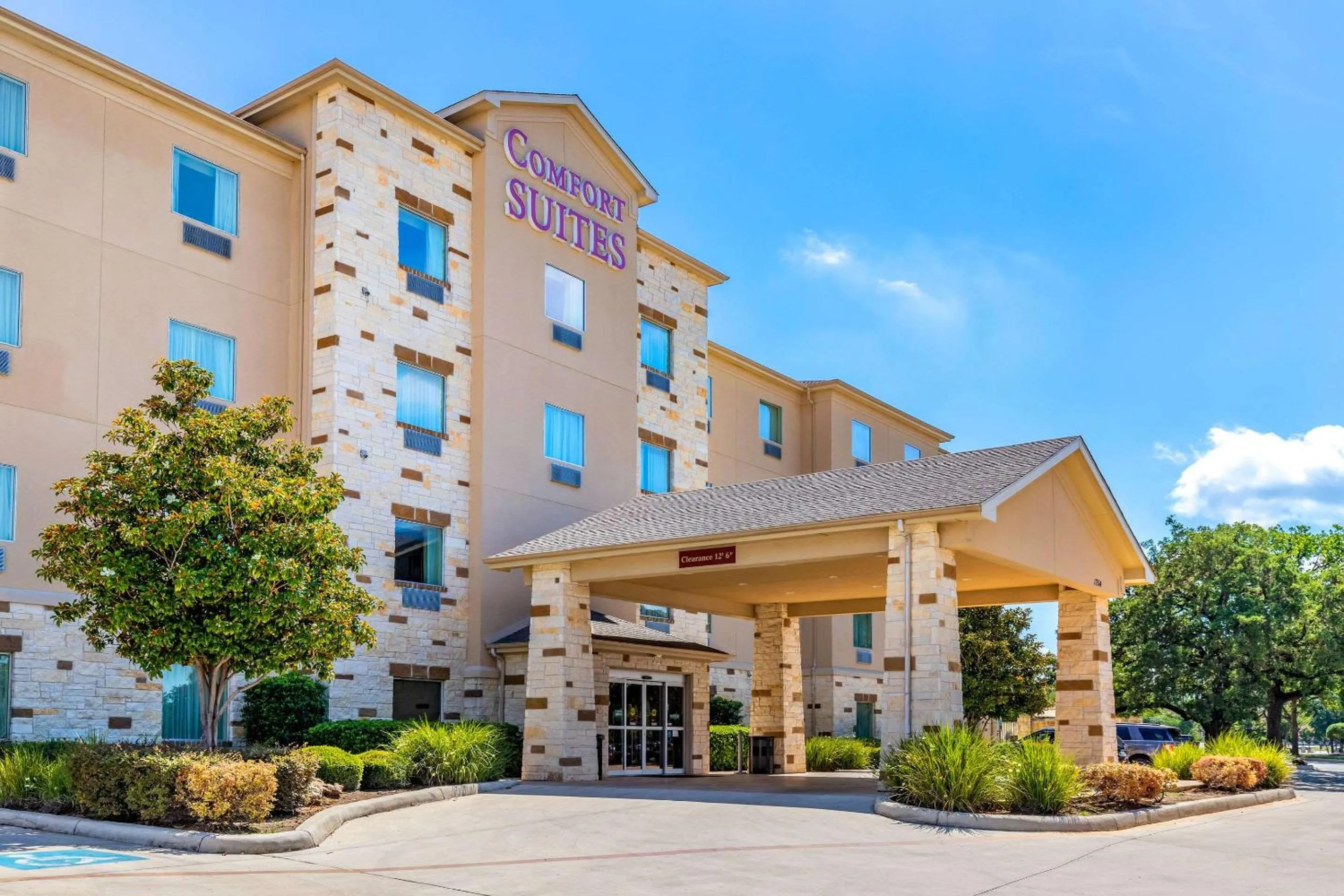 Property building in Comfort Suites San Antonio North - Stone Oak