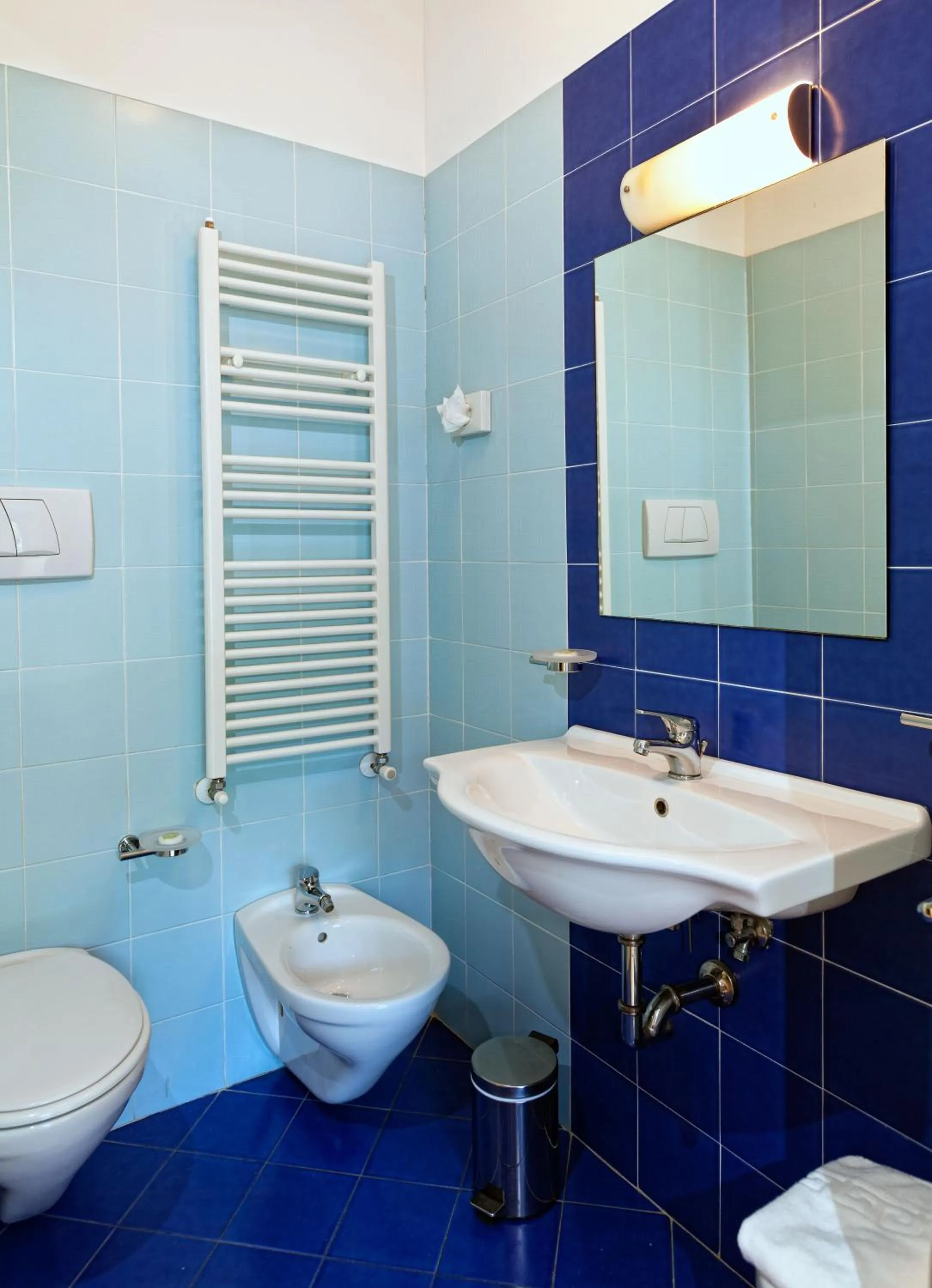 Bathroom in Hotel Antares