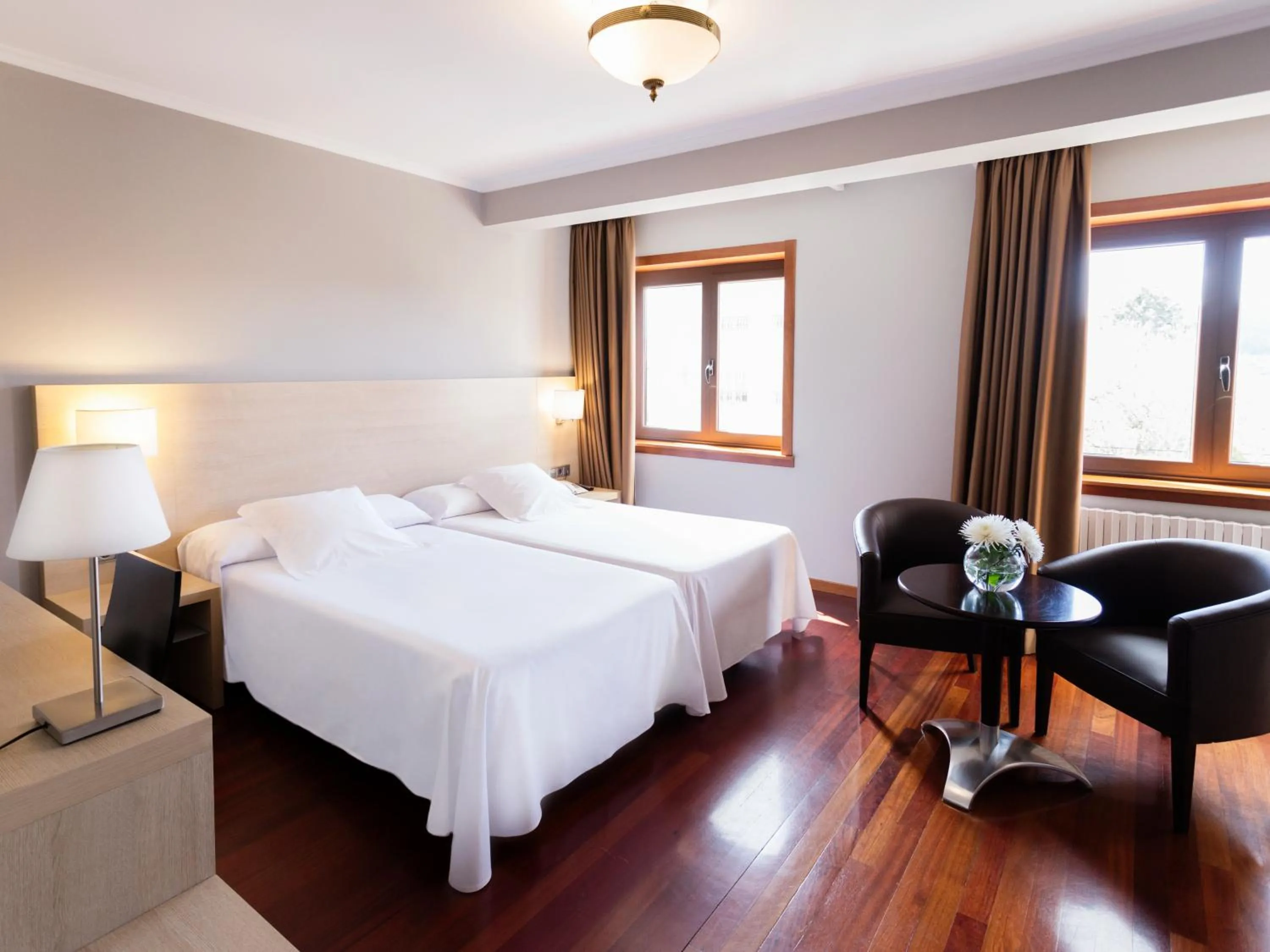 Bedroom, Bed in Hotel Valencia